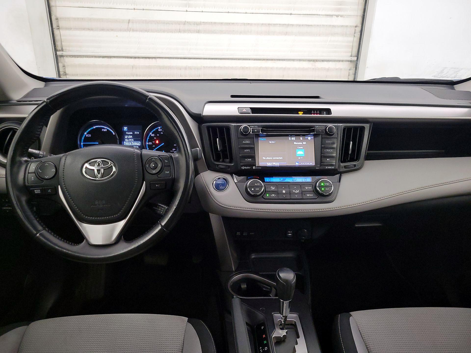 Thumbnail: 2017 Toyota RAV4 - 9