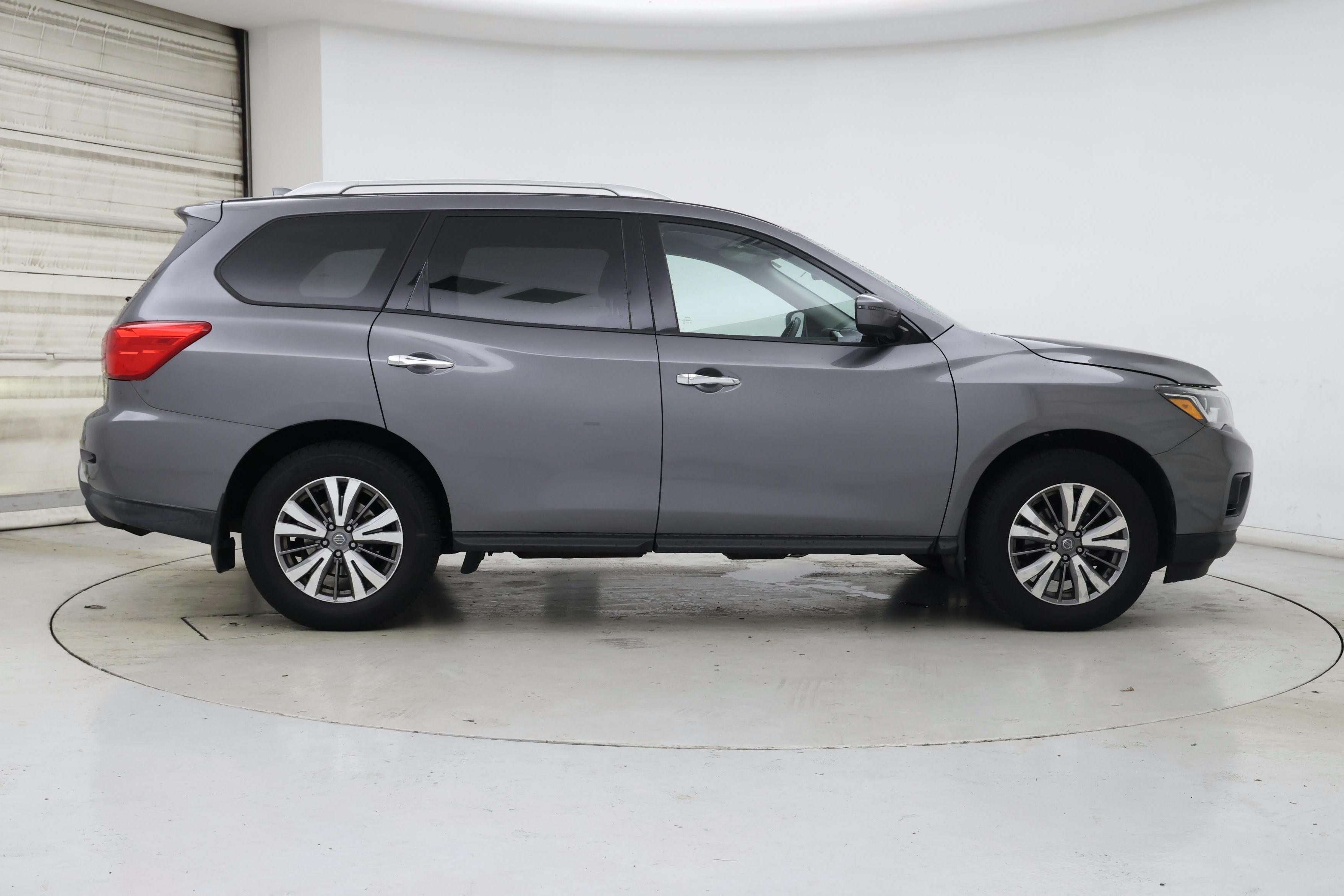 Thumbnail: 2019 Nissan Pathfinder - 7