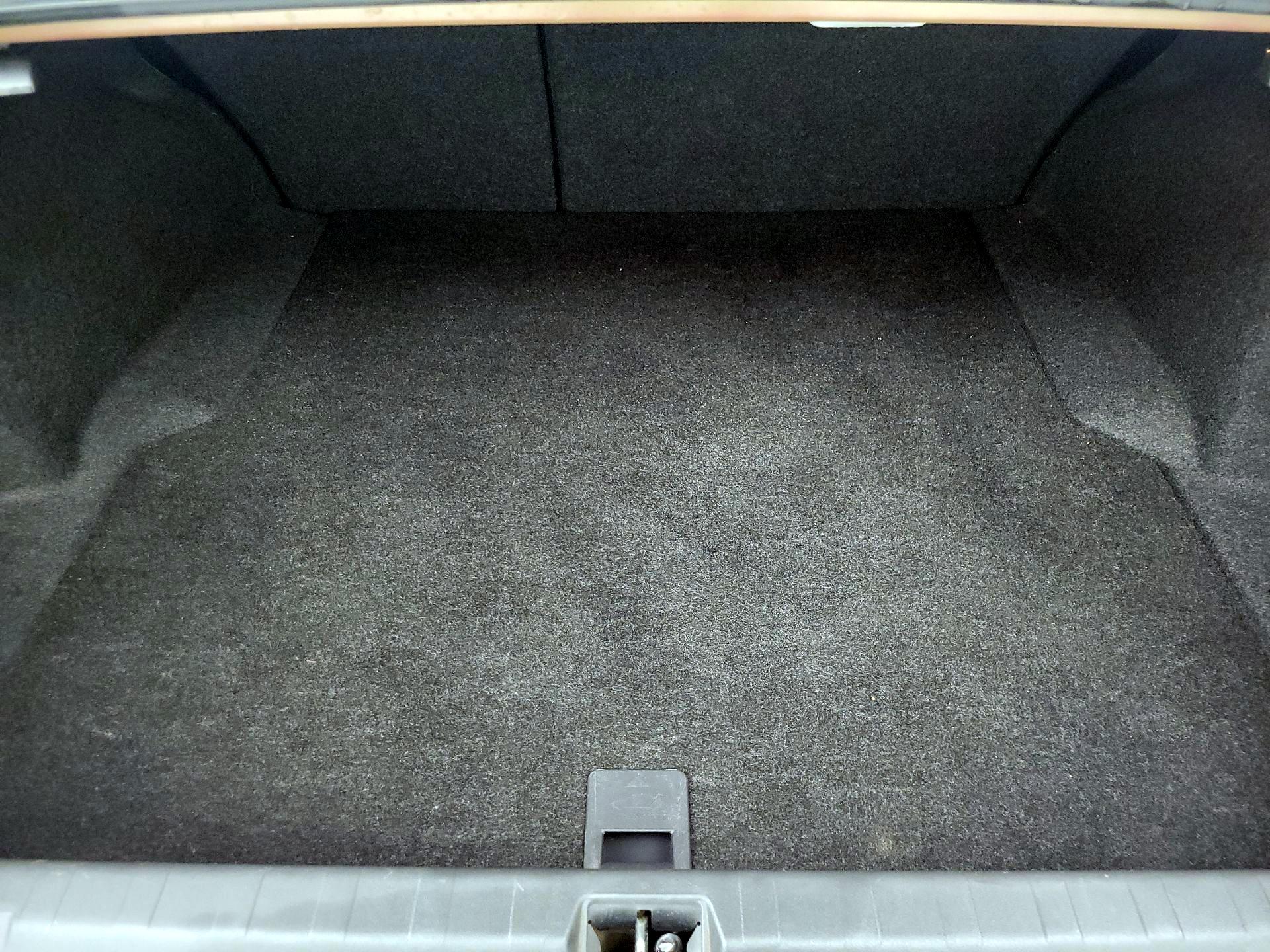 Thumbnail: 2013 Subaru Legacy - 16