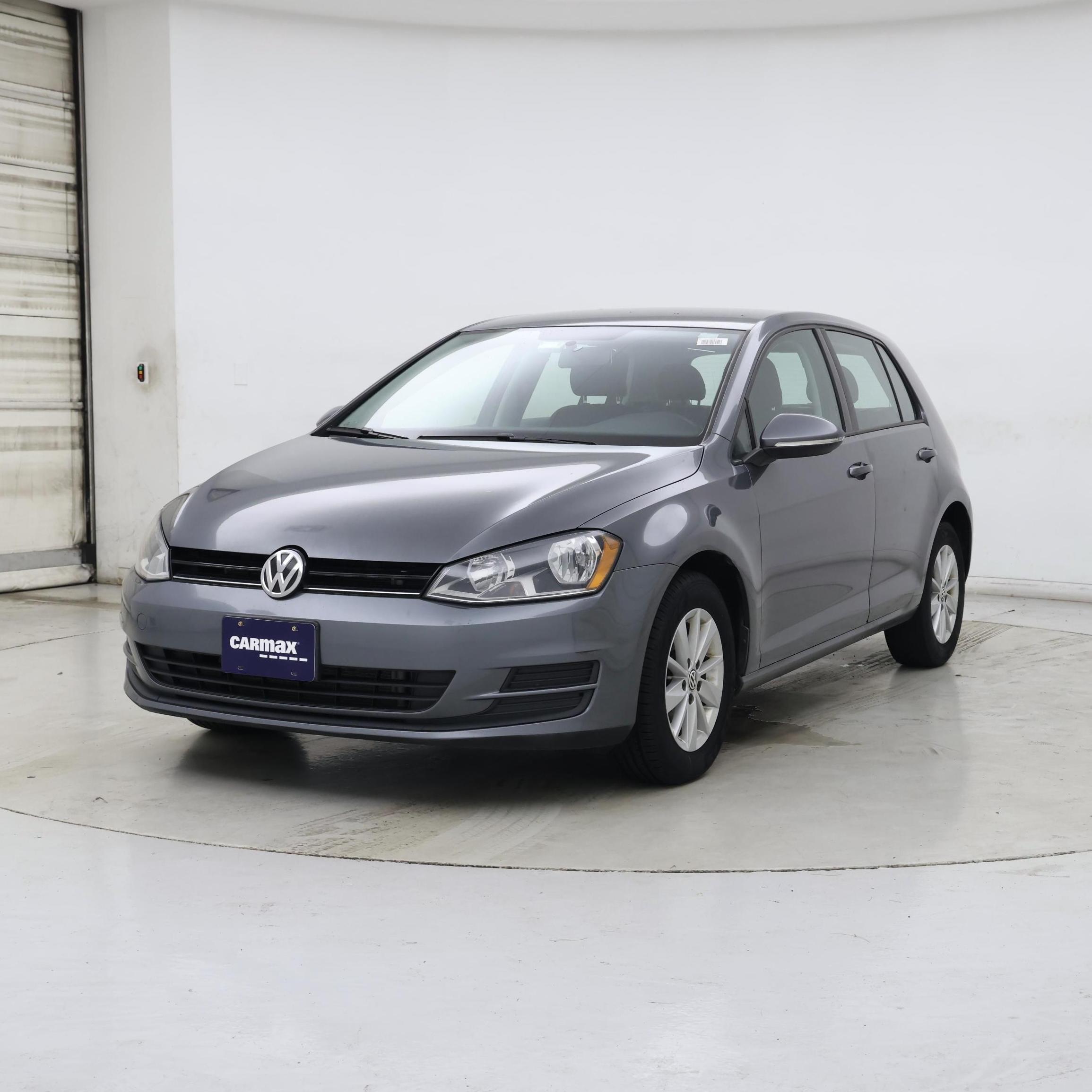 Thumbnail: 2017 Volkswagen Golf - 4