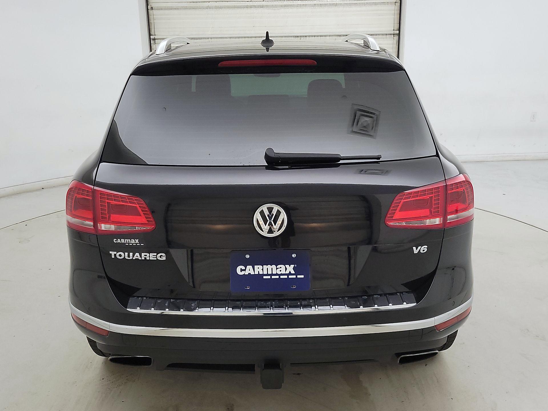 Thumbnail: 2017 Volkswagen Touareg - 6