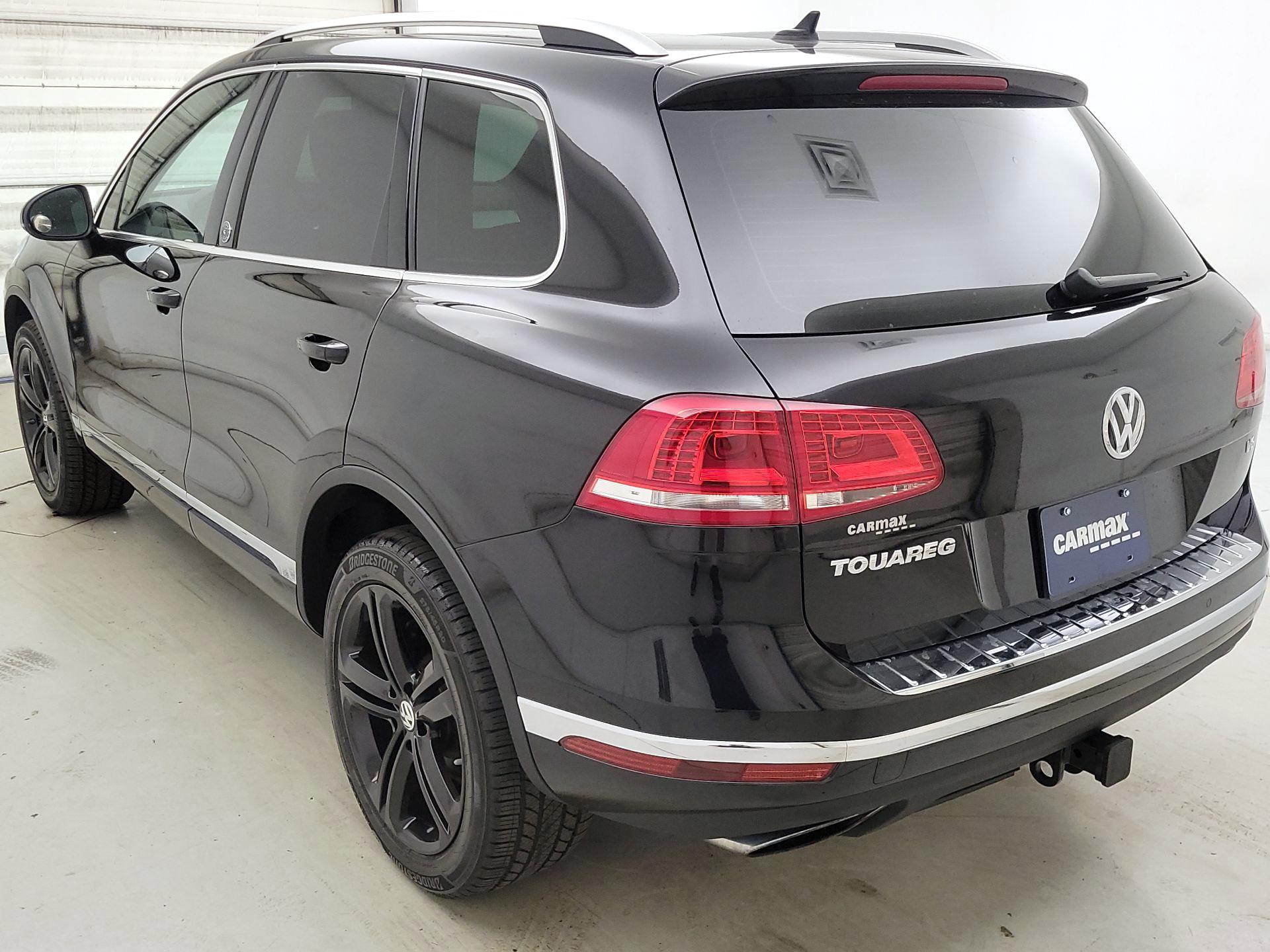 Thumbnail: 2017 Volkswagen Touareg - 7
