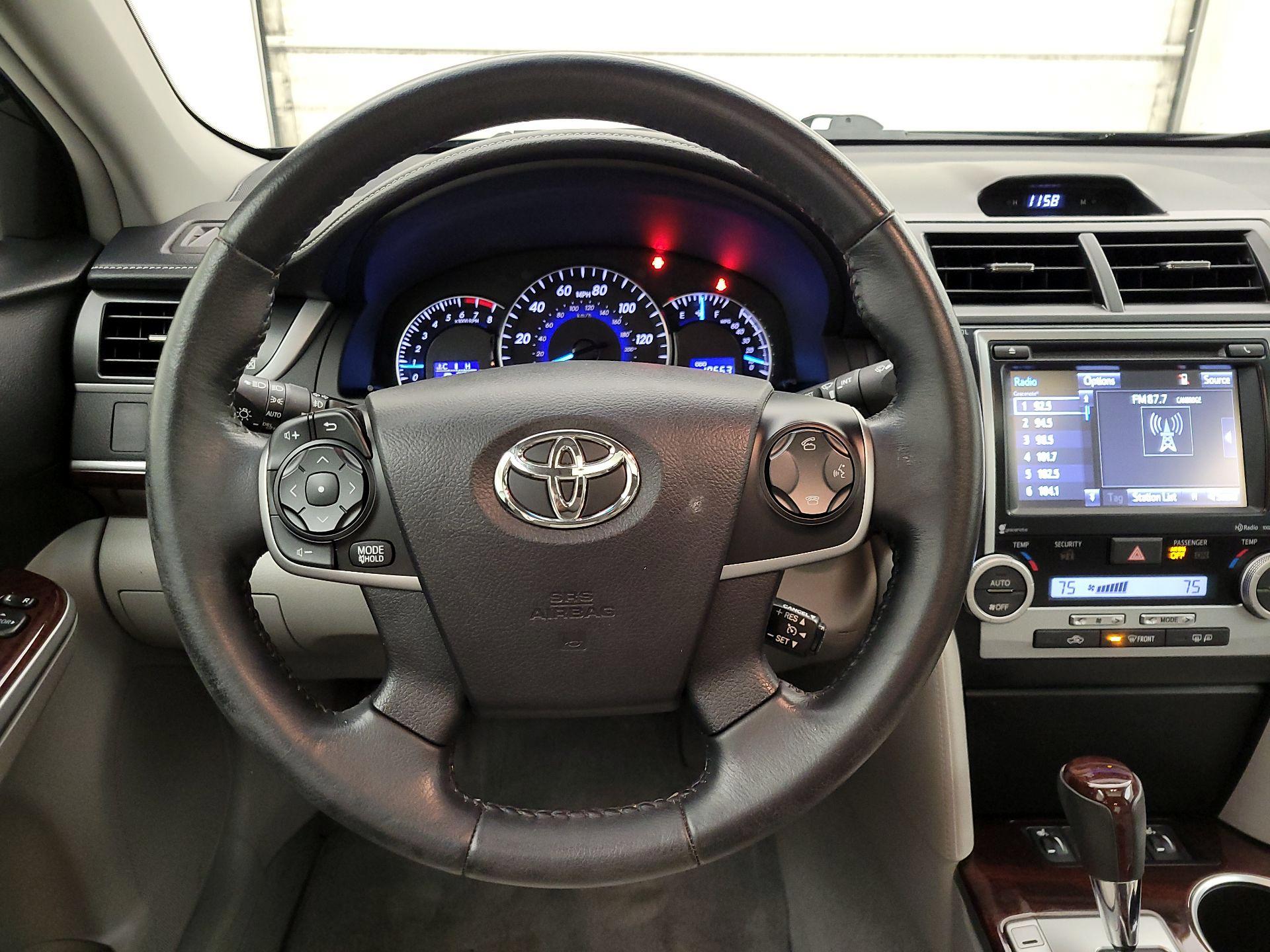 Thumbnail: 2014 Toyota Camry - 10