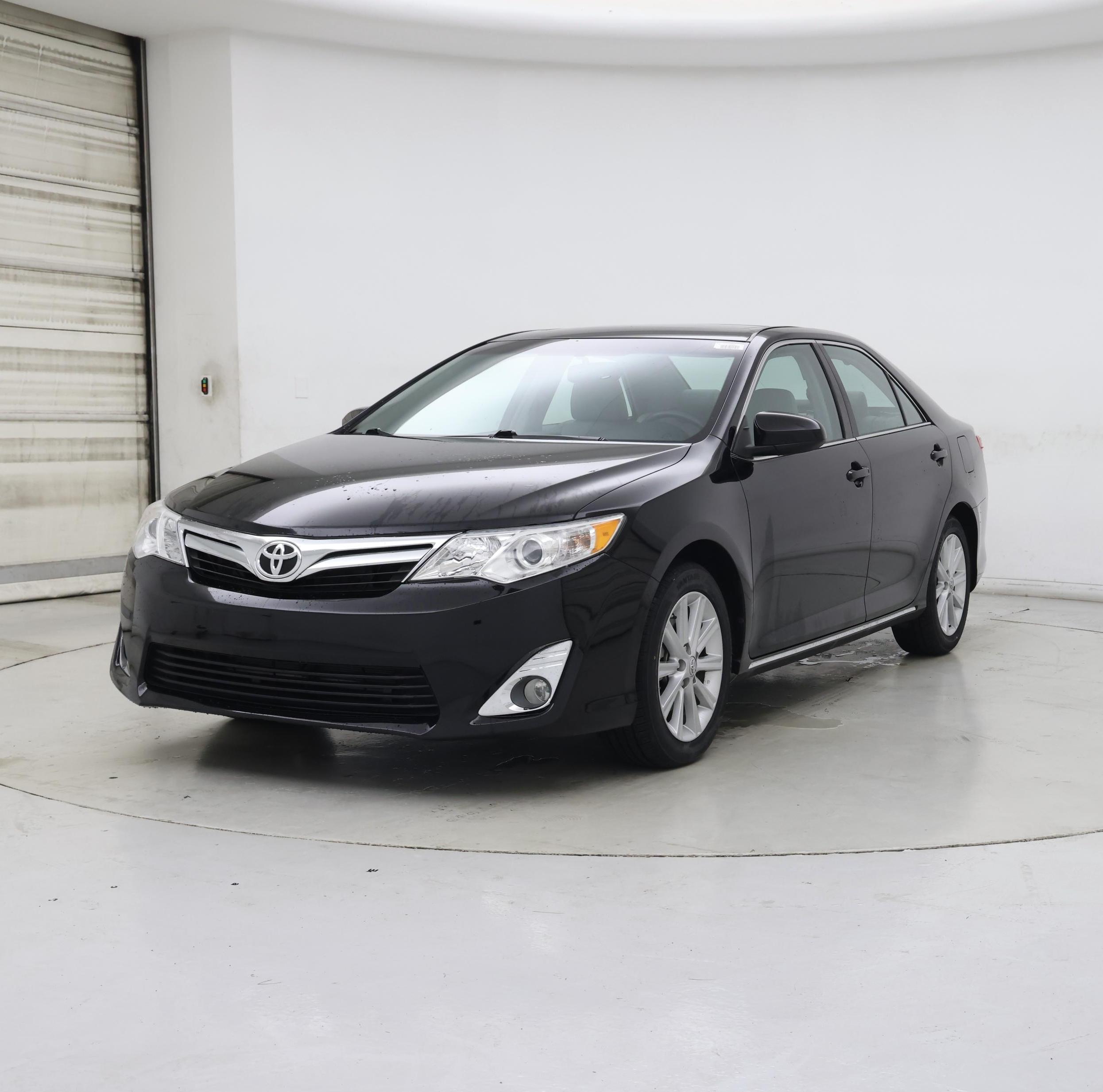 Thumbnail: 2014 Toyota Camry - 4
