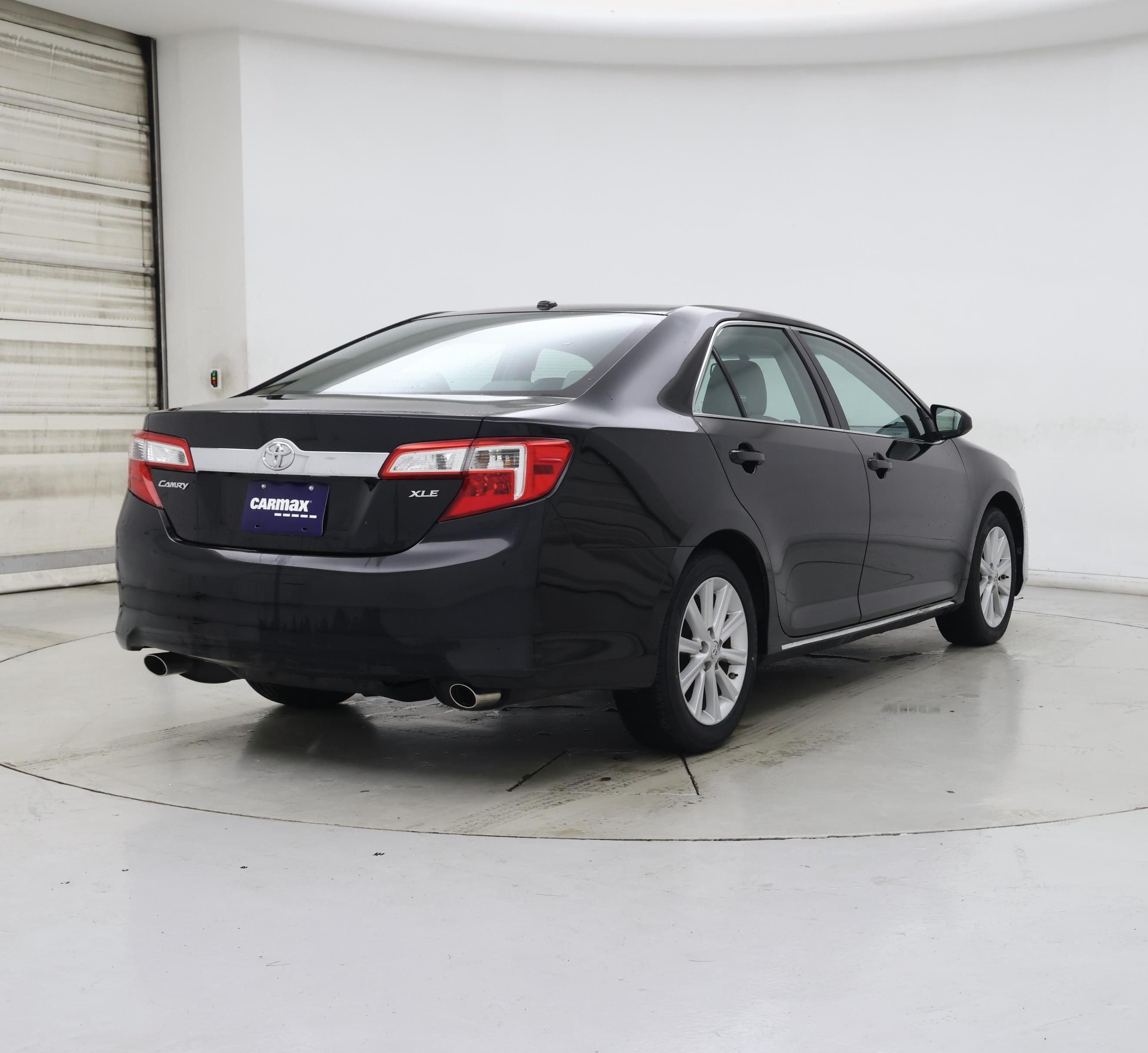 Thumbnail: 2014 Toyota Camry - 8