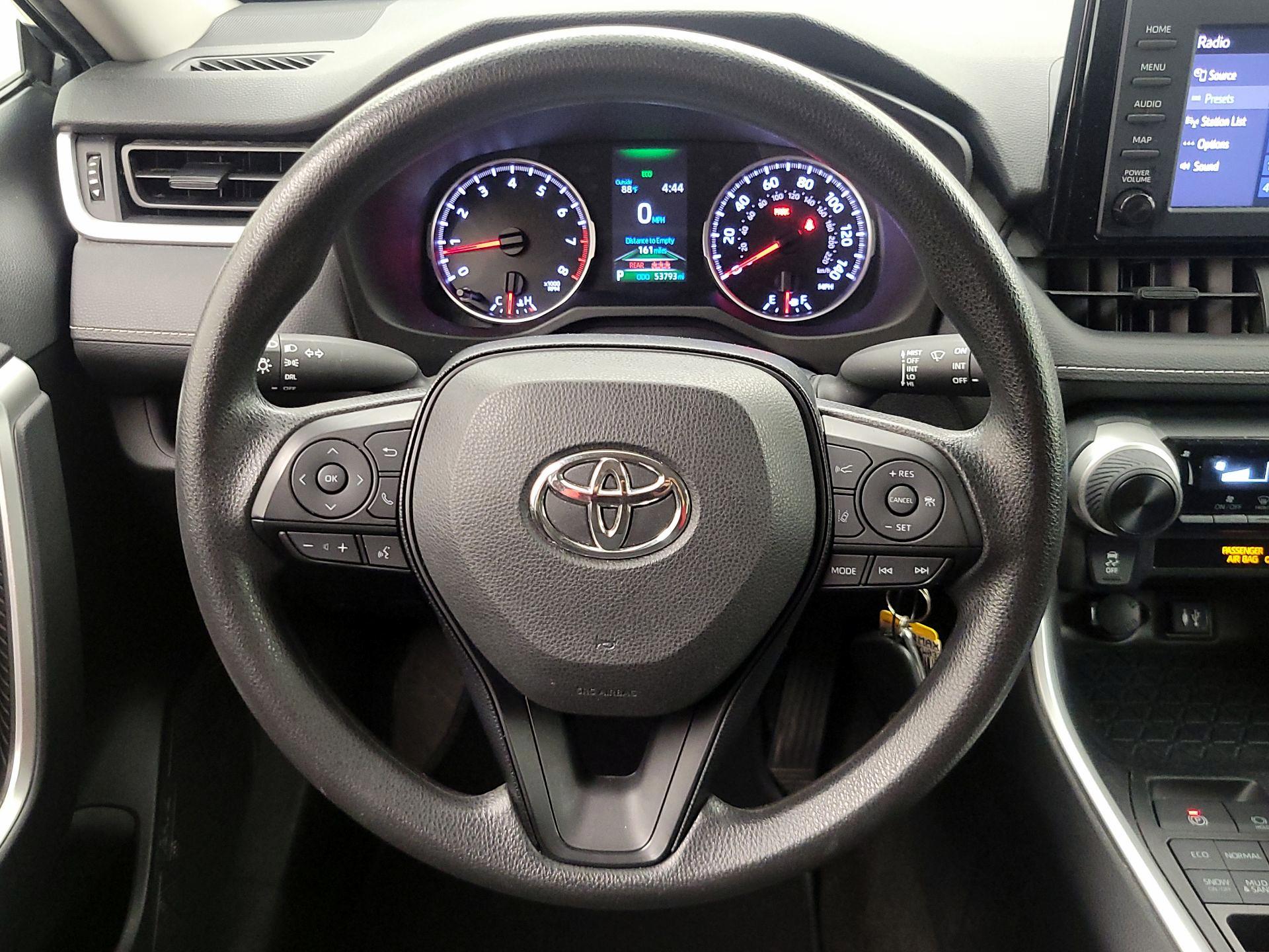 Thumbnail: 2019 Toyota RAV4 - 10