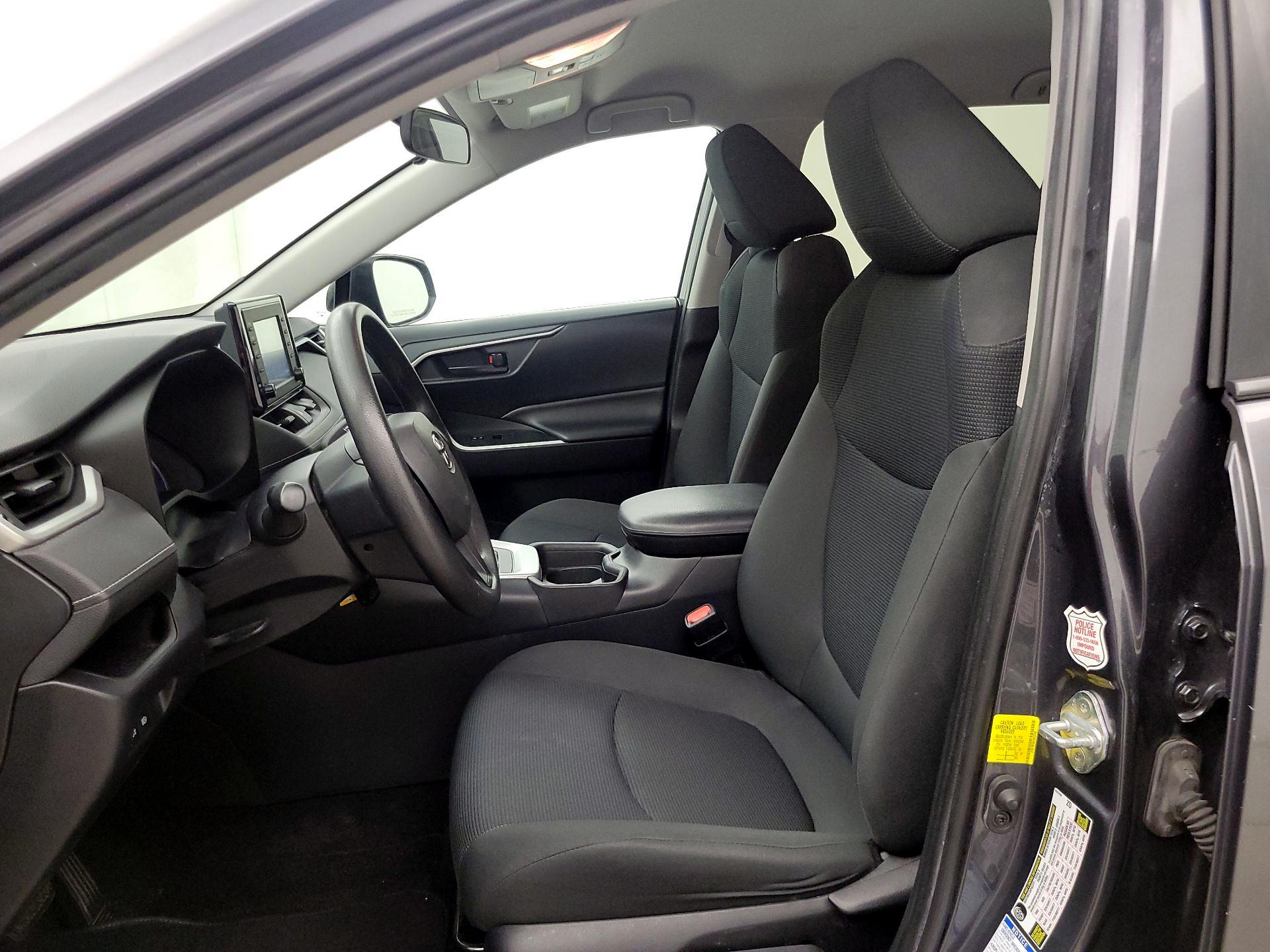 Thumbnail: 2019 Toyota RAV4 - 11