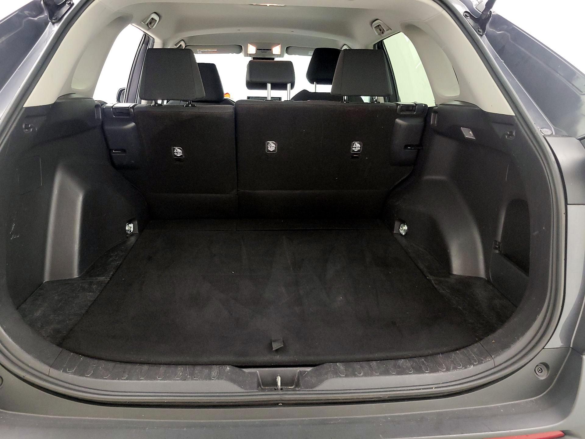 Thumbnail: 2019 Toyota RAV4 - 20