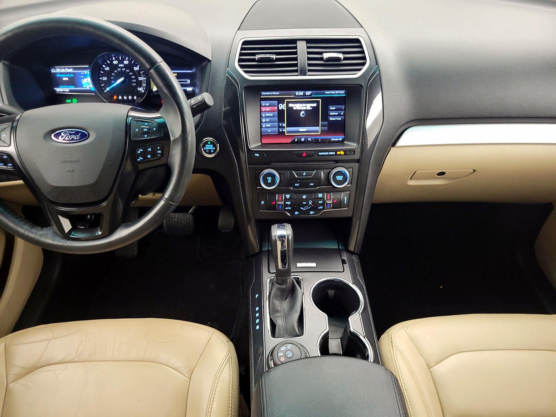 Thumbnail: 2016 Ford Explorer - 9
