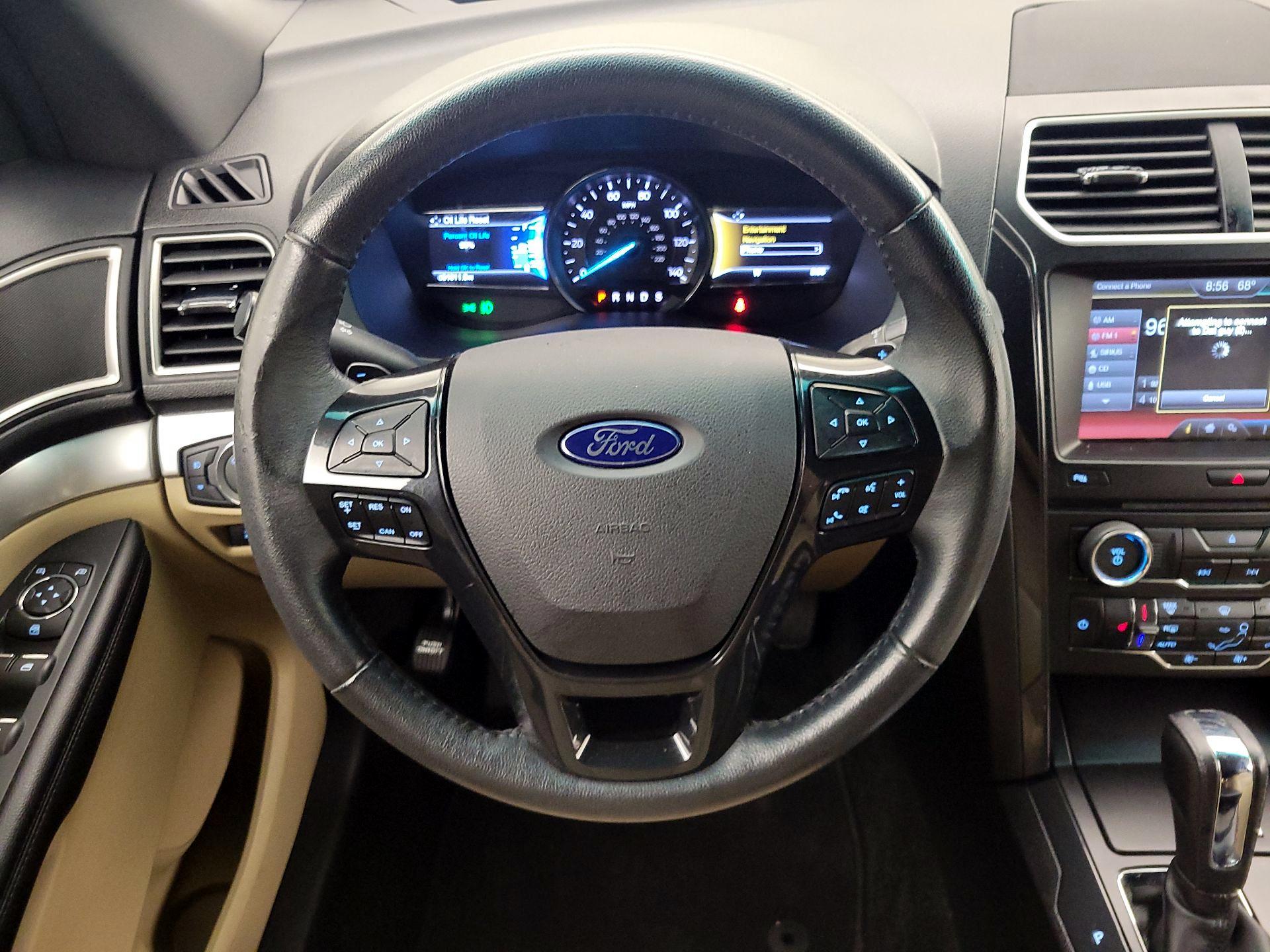 Thumbnail: 2016 Ford Explorer - 10
