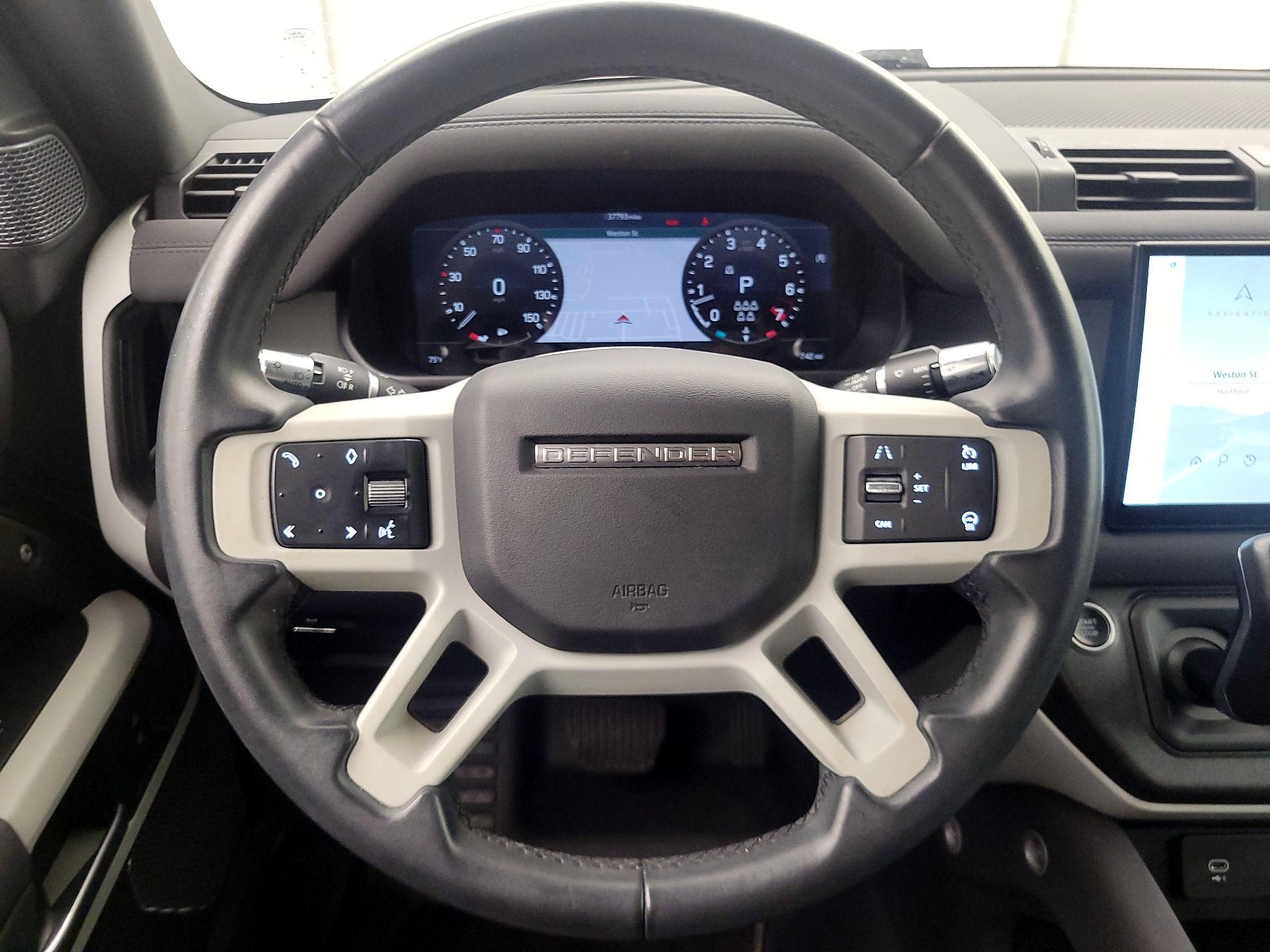 Thumbnail: 2022 Land Rover Defender - 10