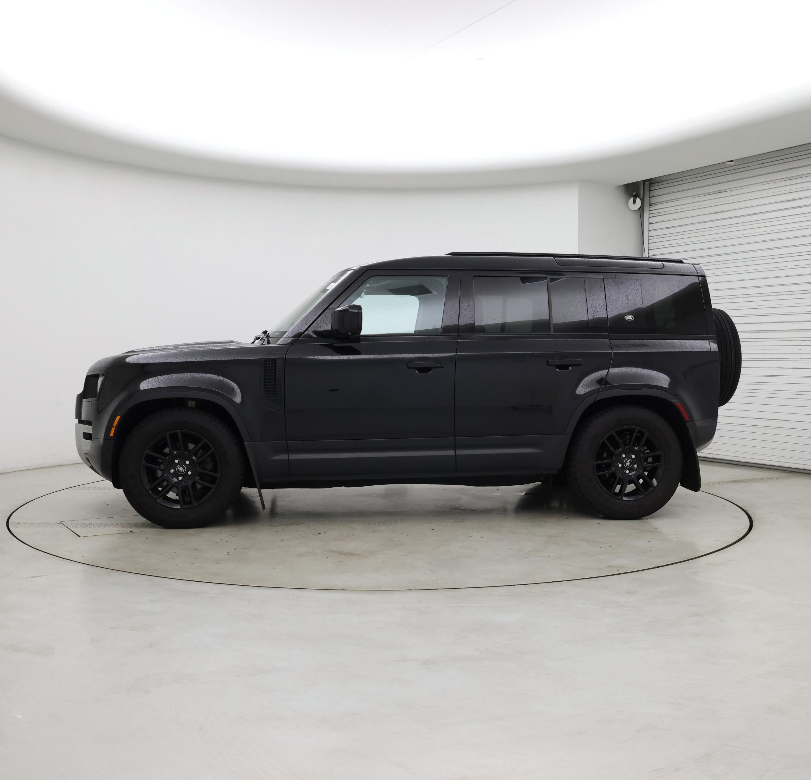 Thumbnail: 2022 Land Rover Defender - 3