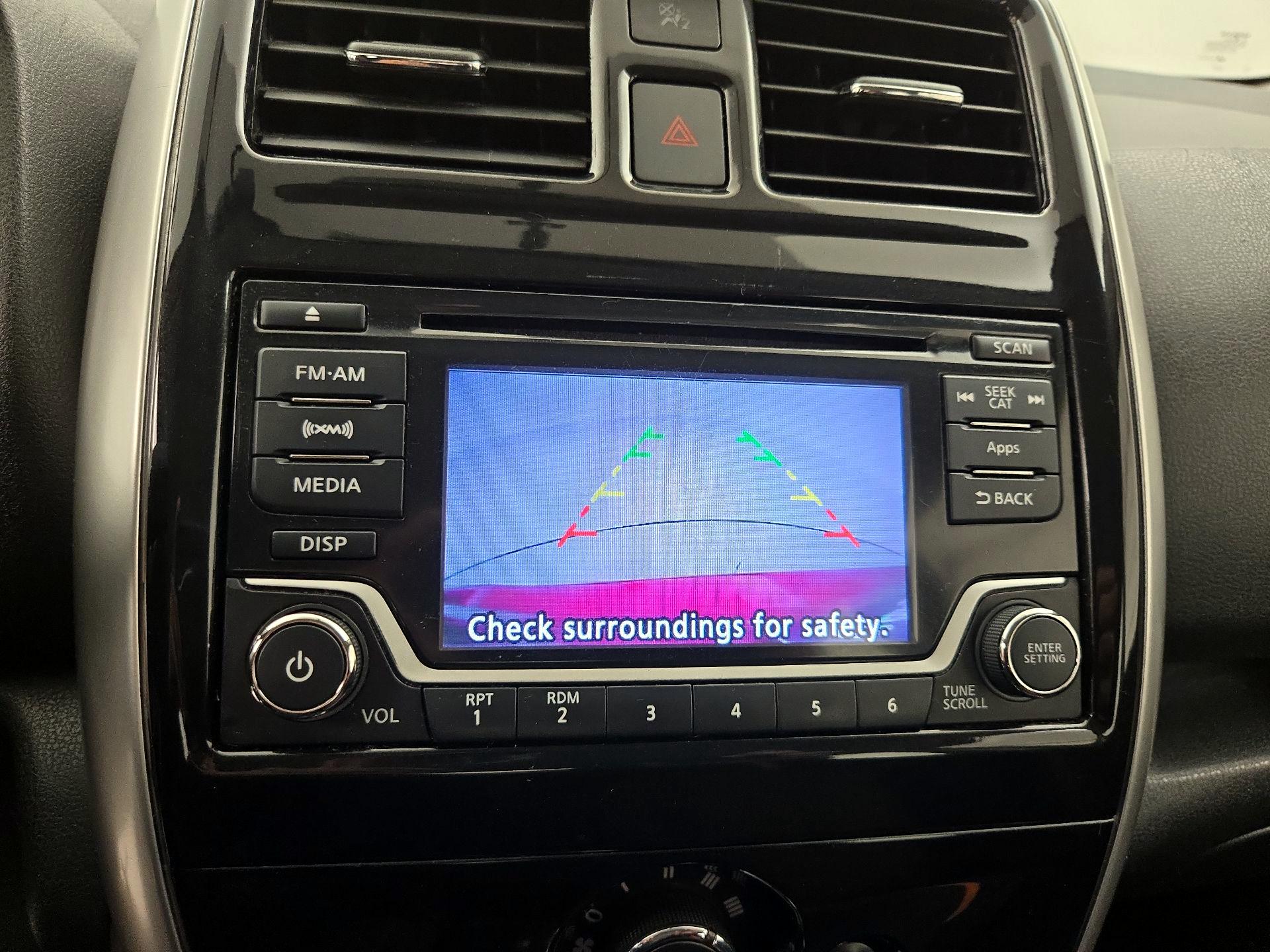 Thumbnail: 2016 Nissan Versa Note - 14