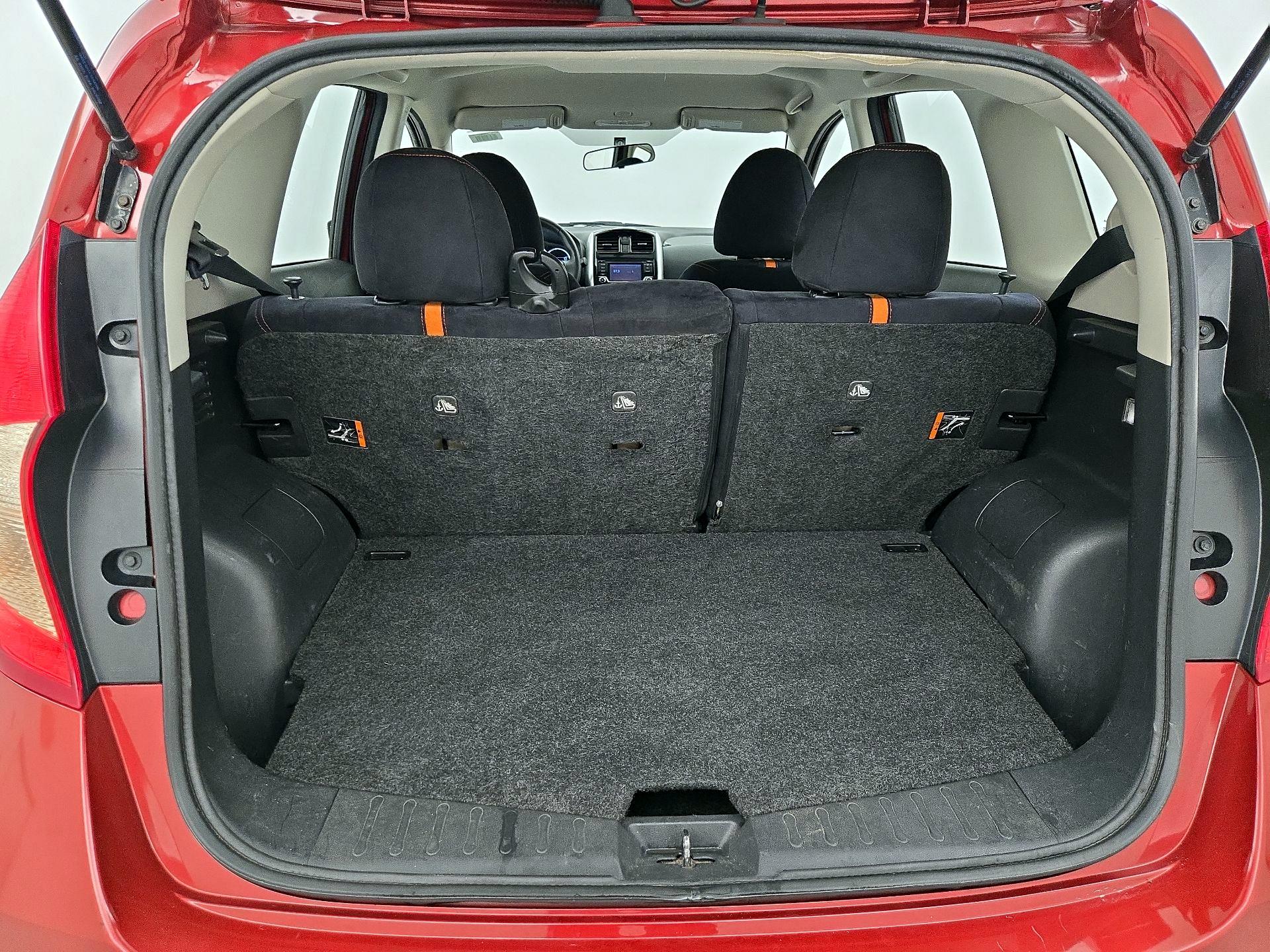 Thumbnail: 2016 Nissan Versa Note - 20