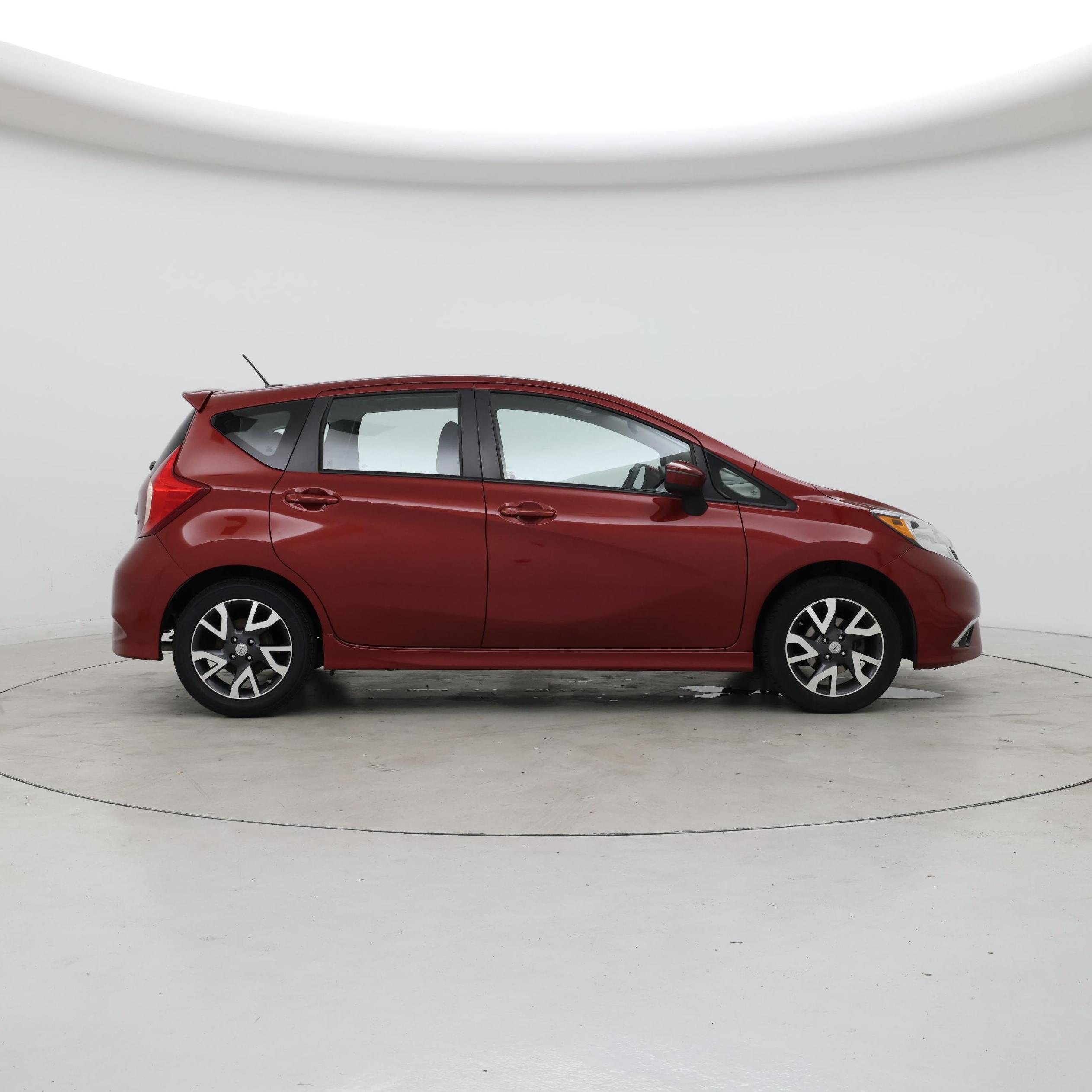 Thumbnail: 2016 Nissan Versa Note - 7