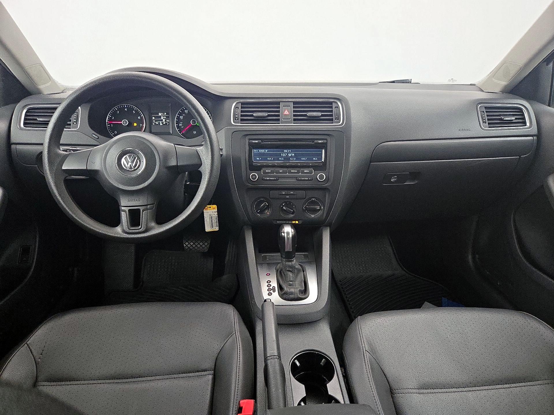 Thumbnail: 2014 Volkswagen Jetta - 9