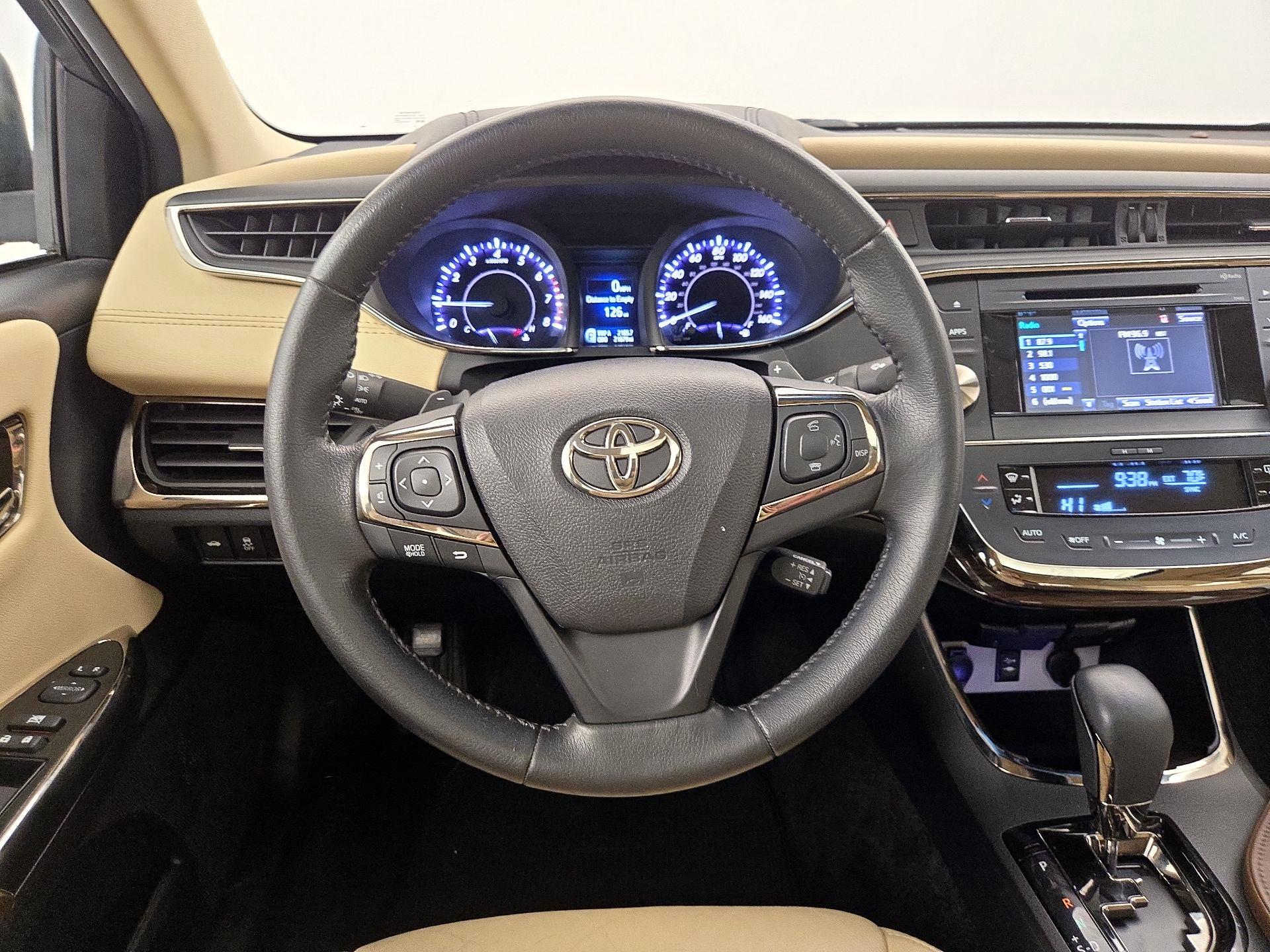 Thumbnail: 2015 Toyota Avalon - 10