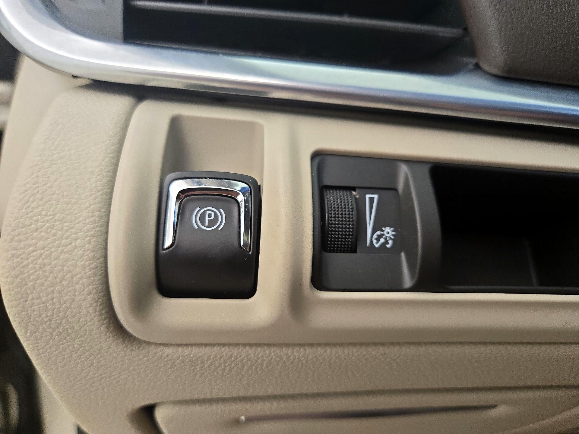 Thumbnail: 2014 Cadillac XTS - 13