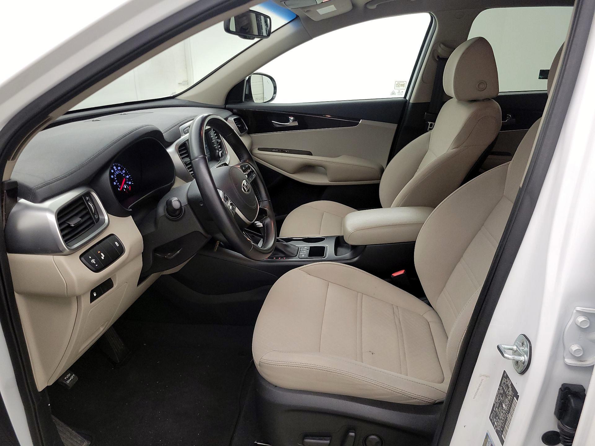 Thumbnail: 2019 Kia Sorento - 11