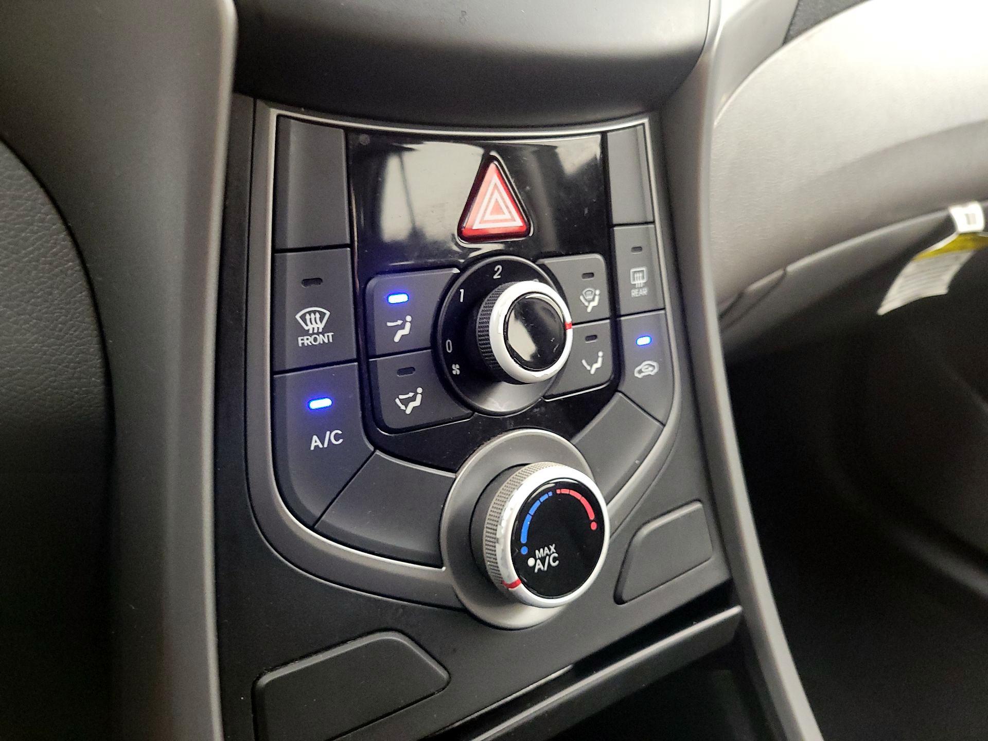 Thumbnail: 2016 Hyundai Elantra - 16