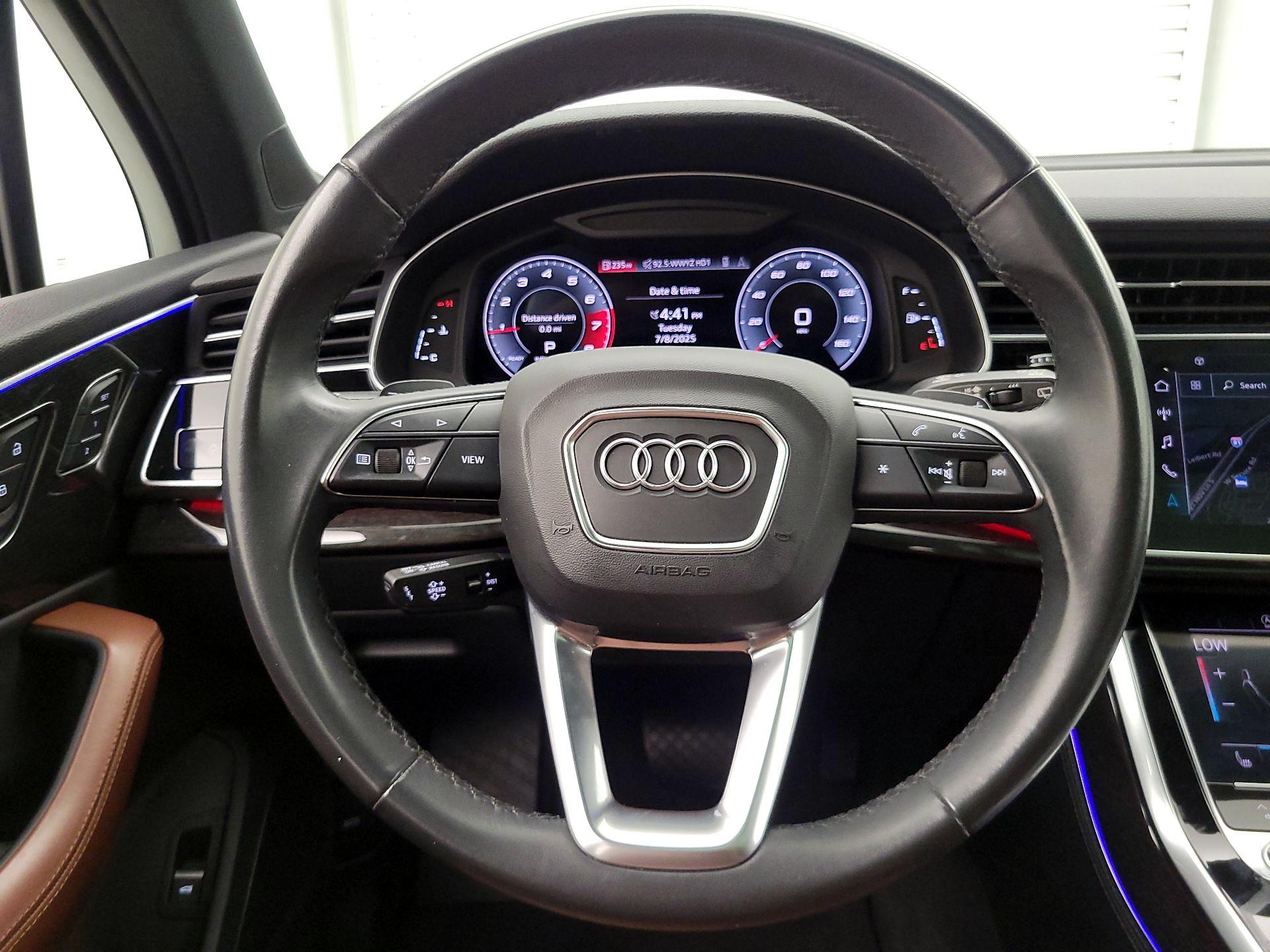 Thumbnail: 2021 Audi Q7 - 10