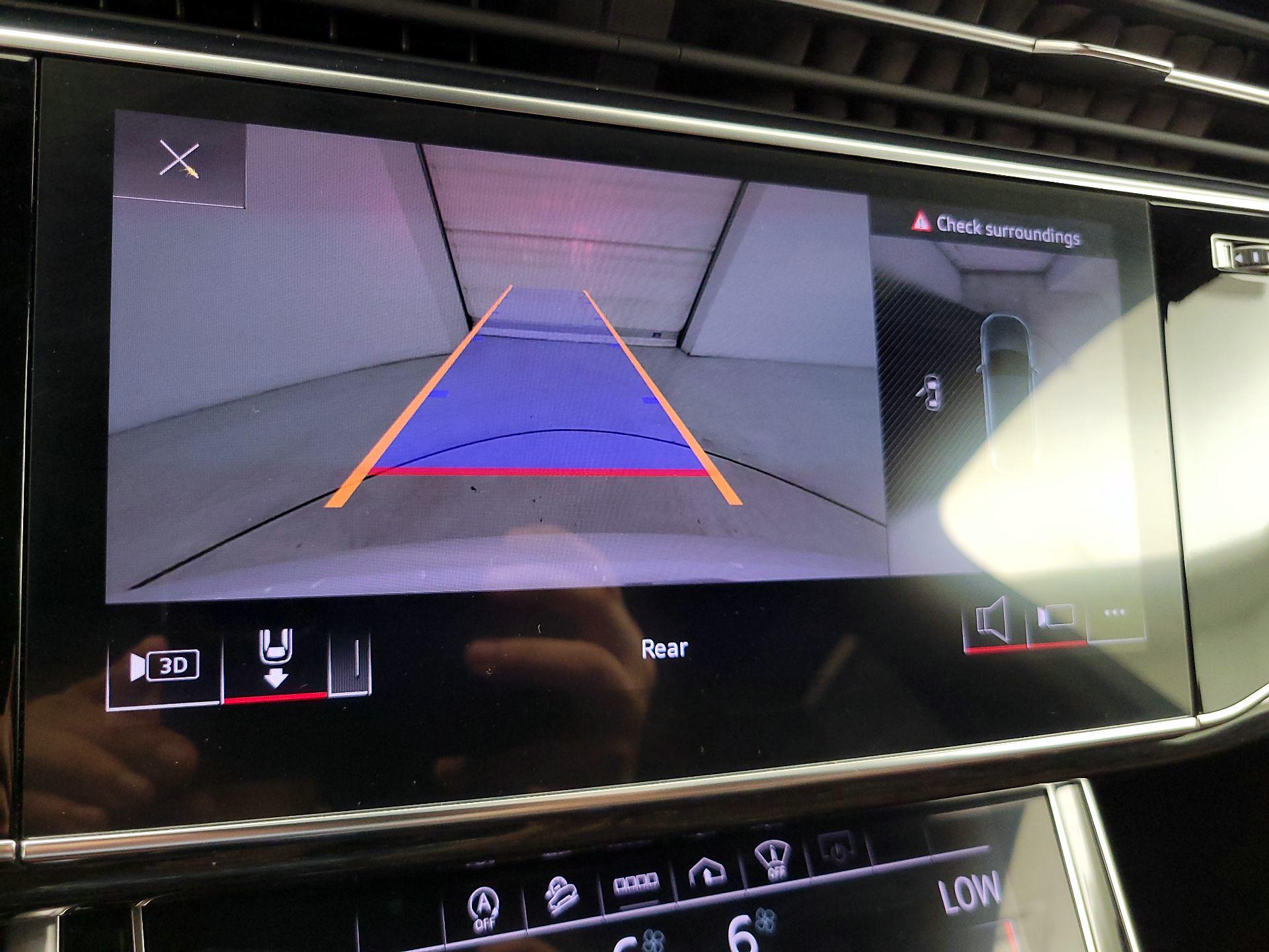 Thumbnail: 2021 Audi Q7 - 15