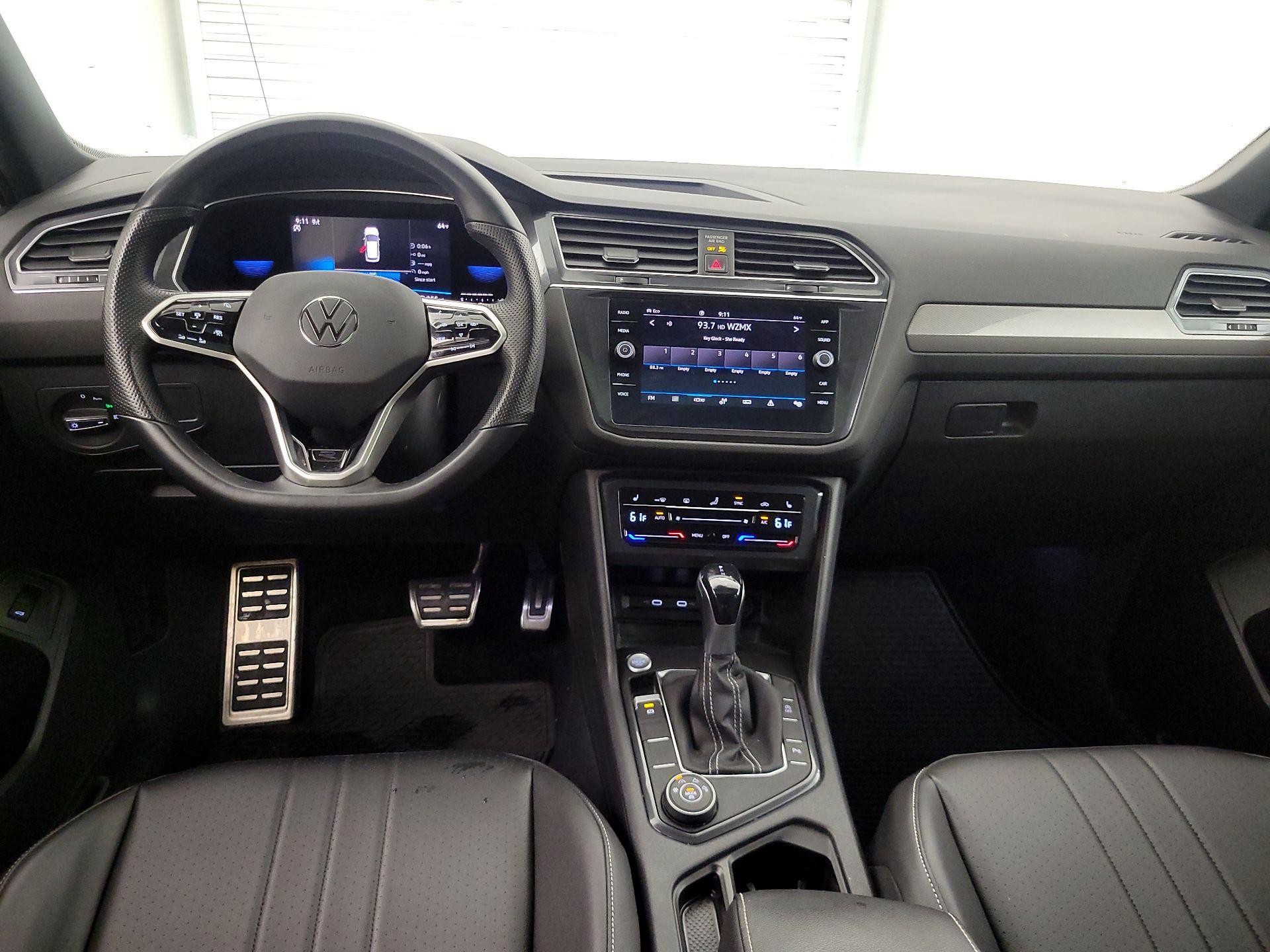 Thumbnail: 2022 Volkswagen Tiguan - 9