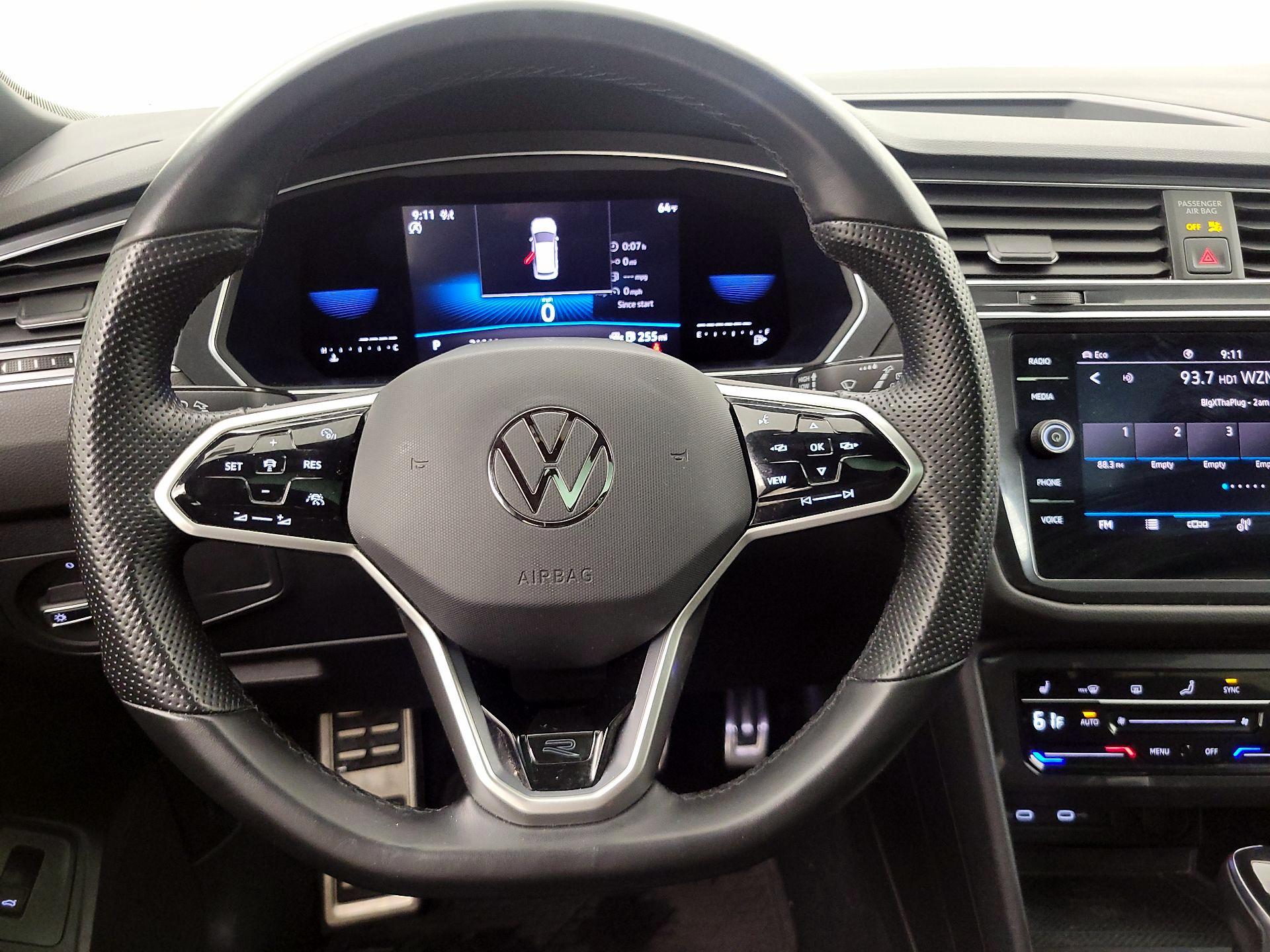 Thumbnail: 2022 Volkswagen Tiguan - 10