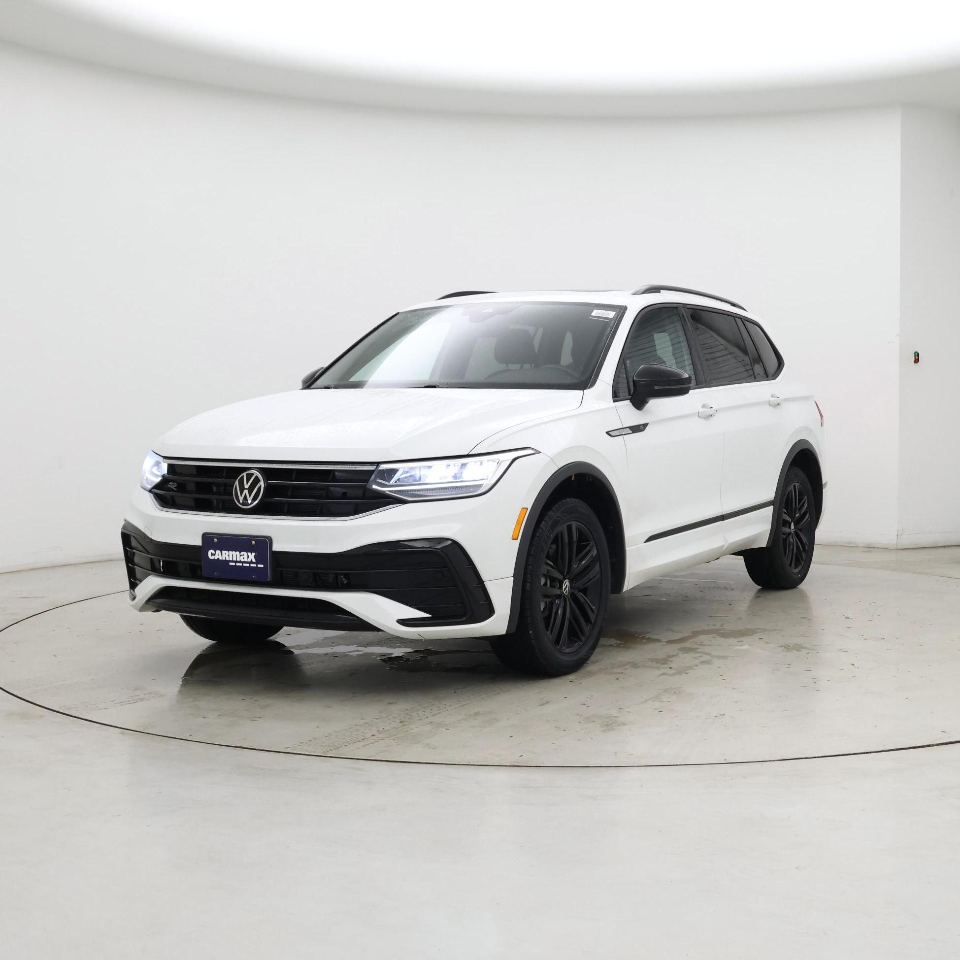 Thumbnail: 2022 Volkswagen Tiguan - 4