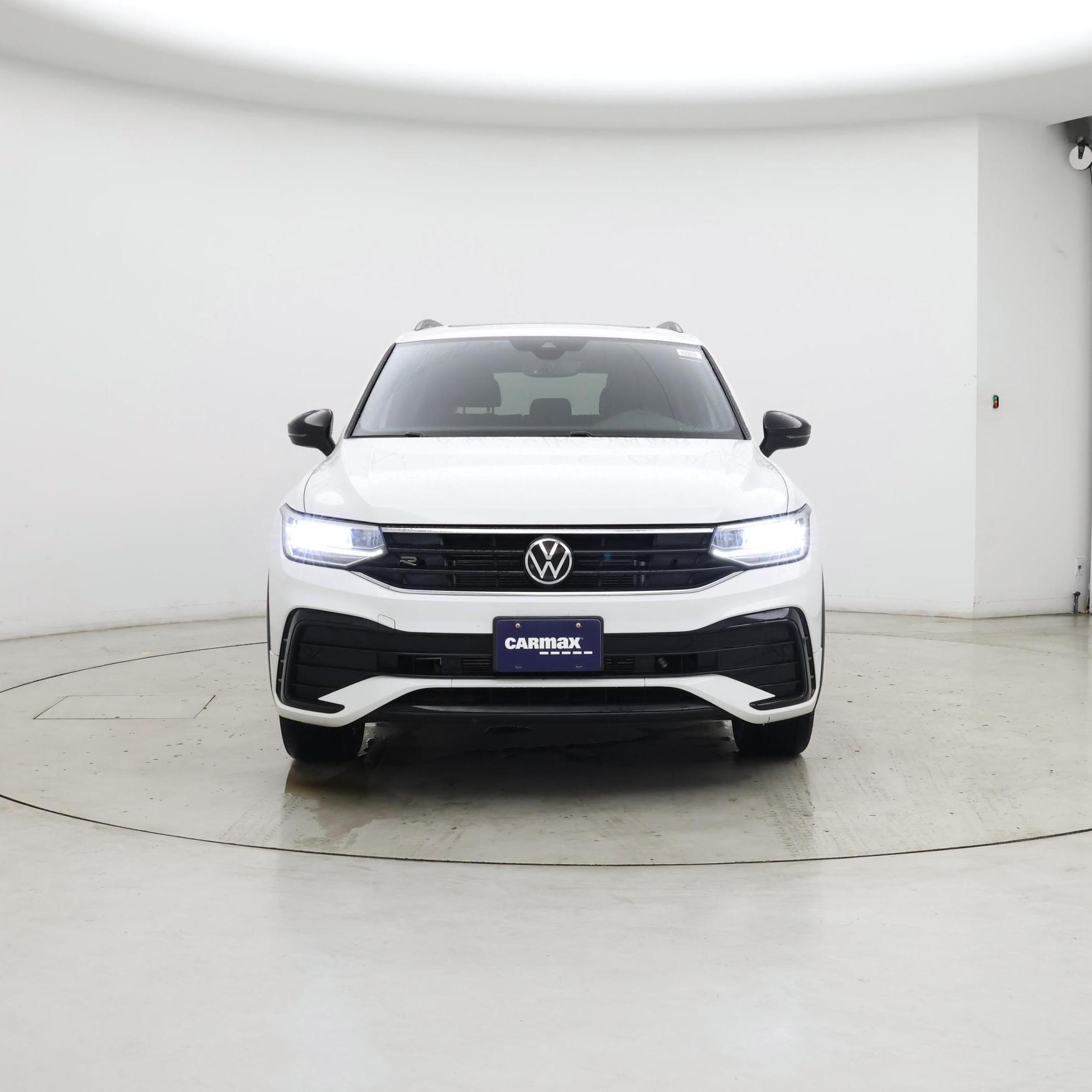 Thumbnail: 2022 Volkswagen Tiguan - 5