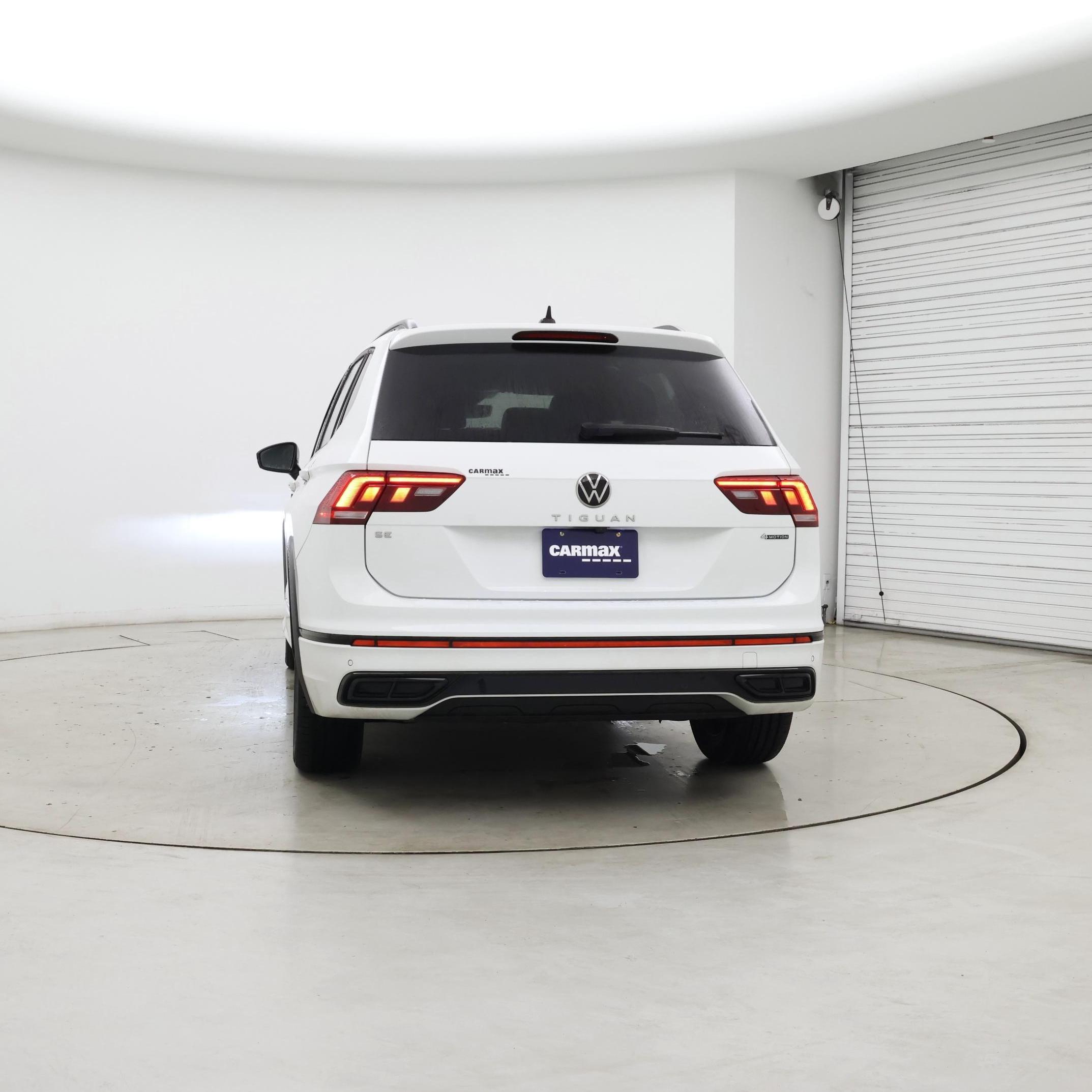 Thumbnail: 2022 Volkswagen Tiguan - 6