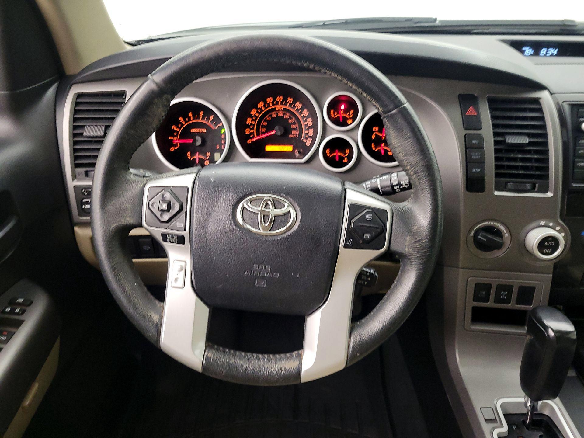 Thumbnail: 2015 Toyota Sequoia - 10