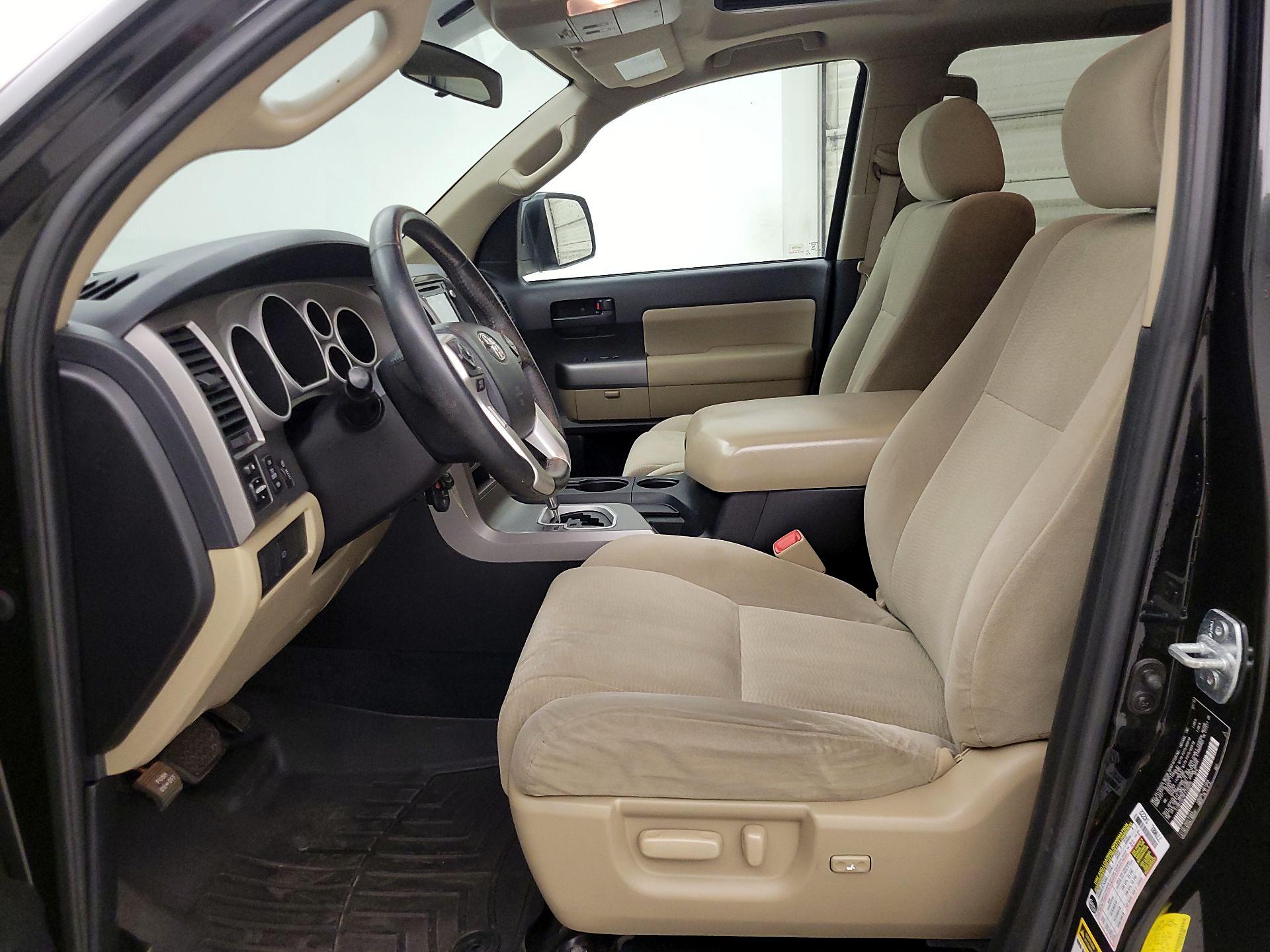 Thumbnail: 2015 Toyota Sequoia - 11