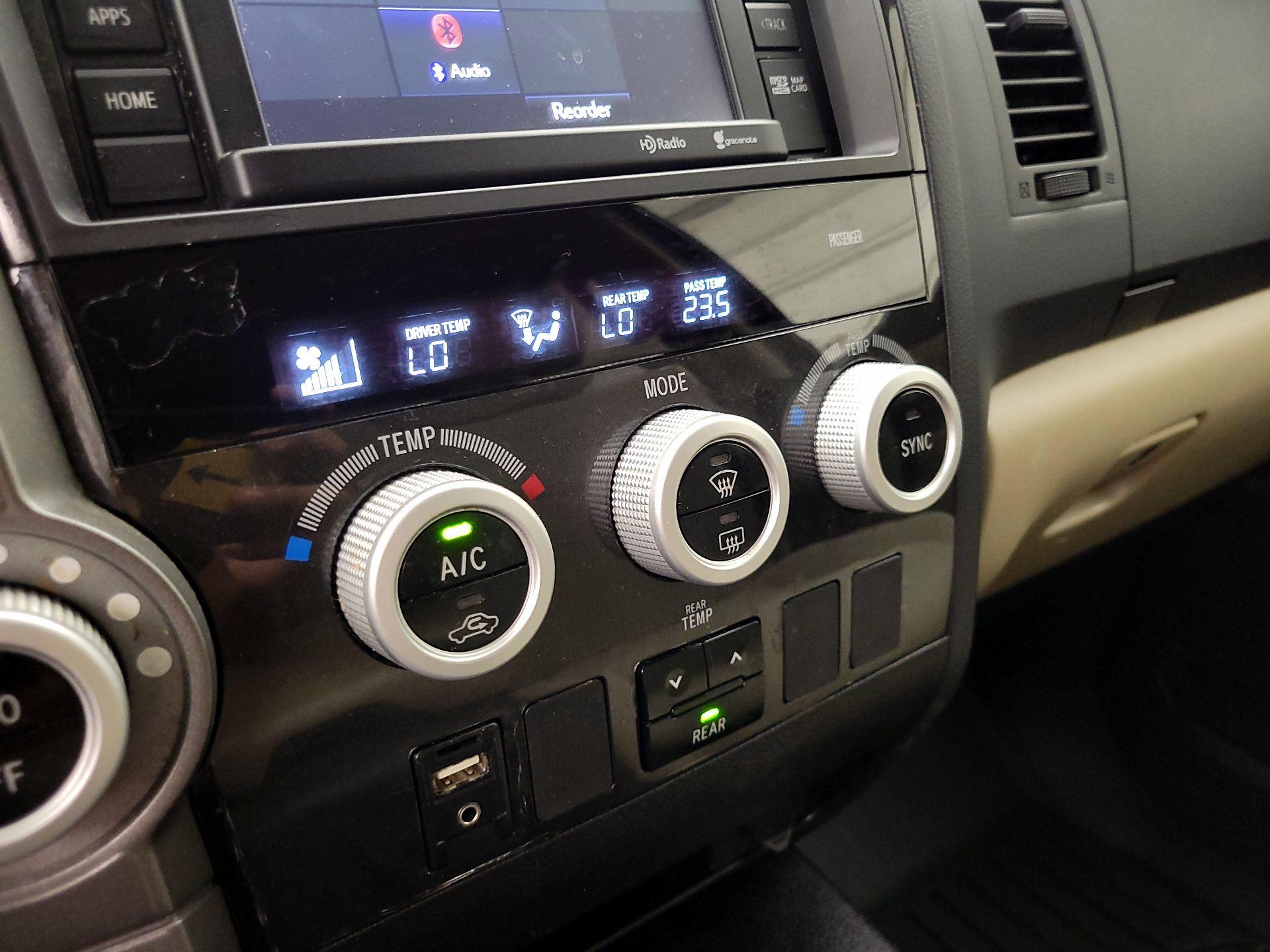 Thumbnail: 2015 Toyota Sequoia - 16