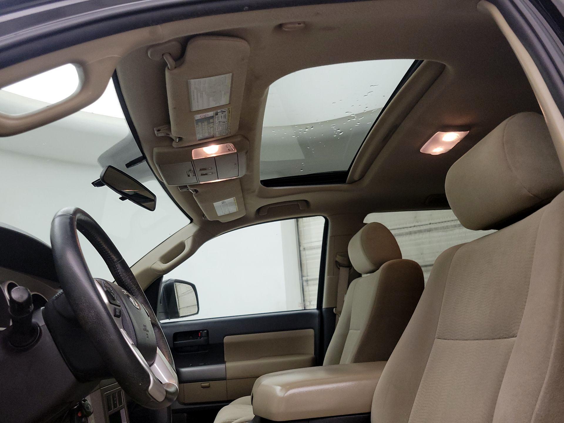 Thumbnail: 2015 Toyota Sequoia - 19