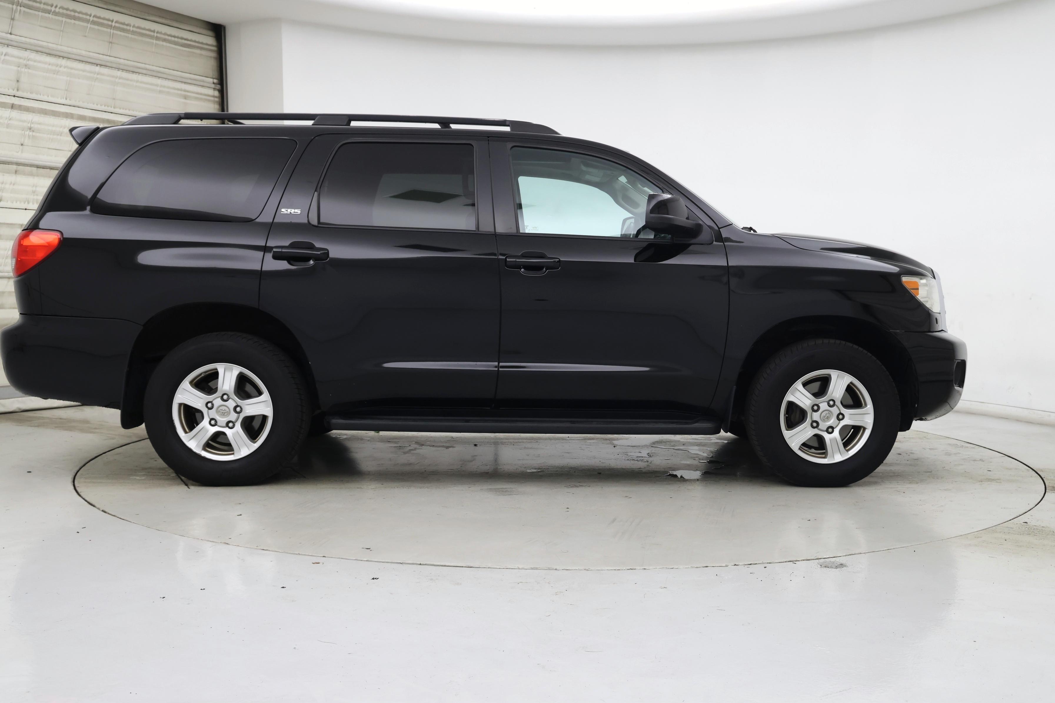 Thumbnail: 2015 Toyota Sequoia - 7