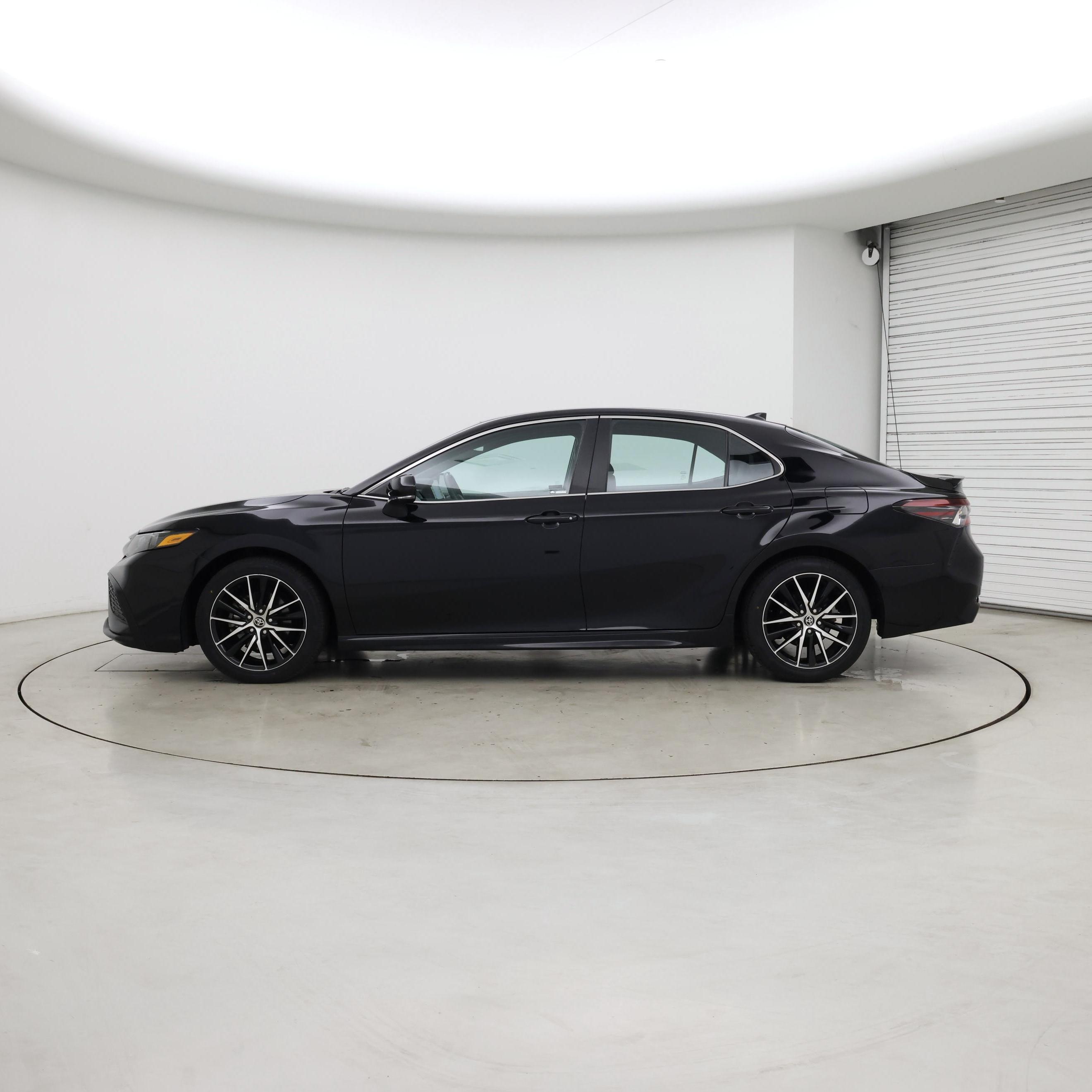 Thumbnail: 2023 Toyota Camry - 3