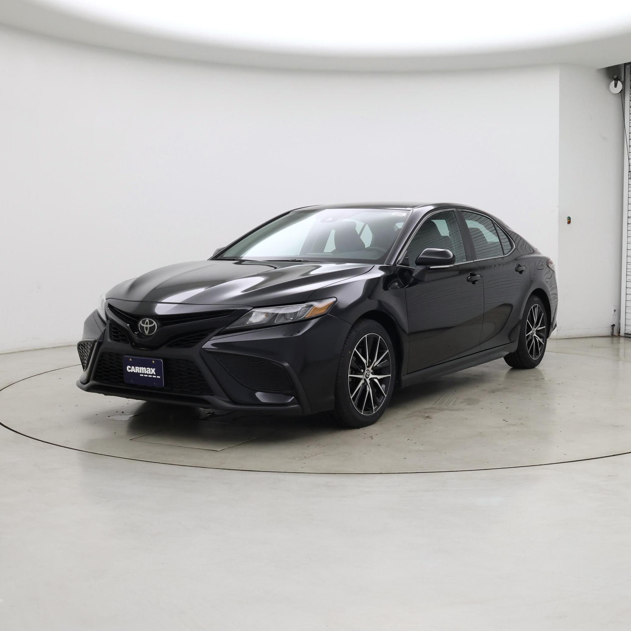 Thumbnail: 2023 Toyota Camry - 4