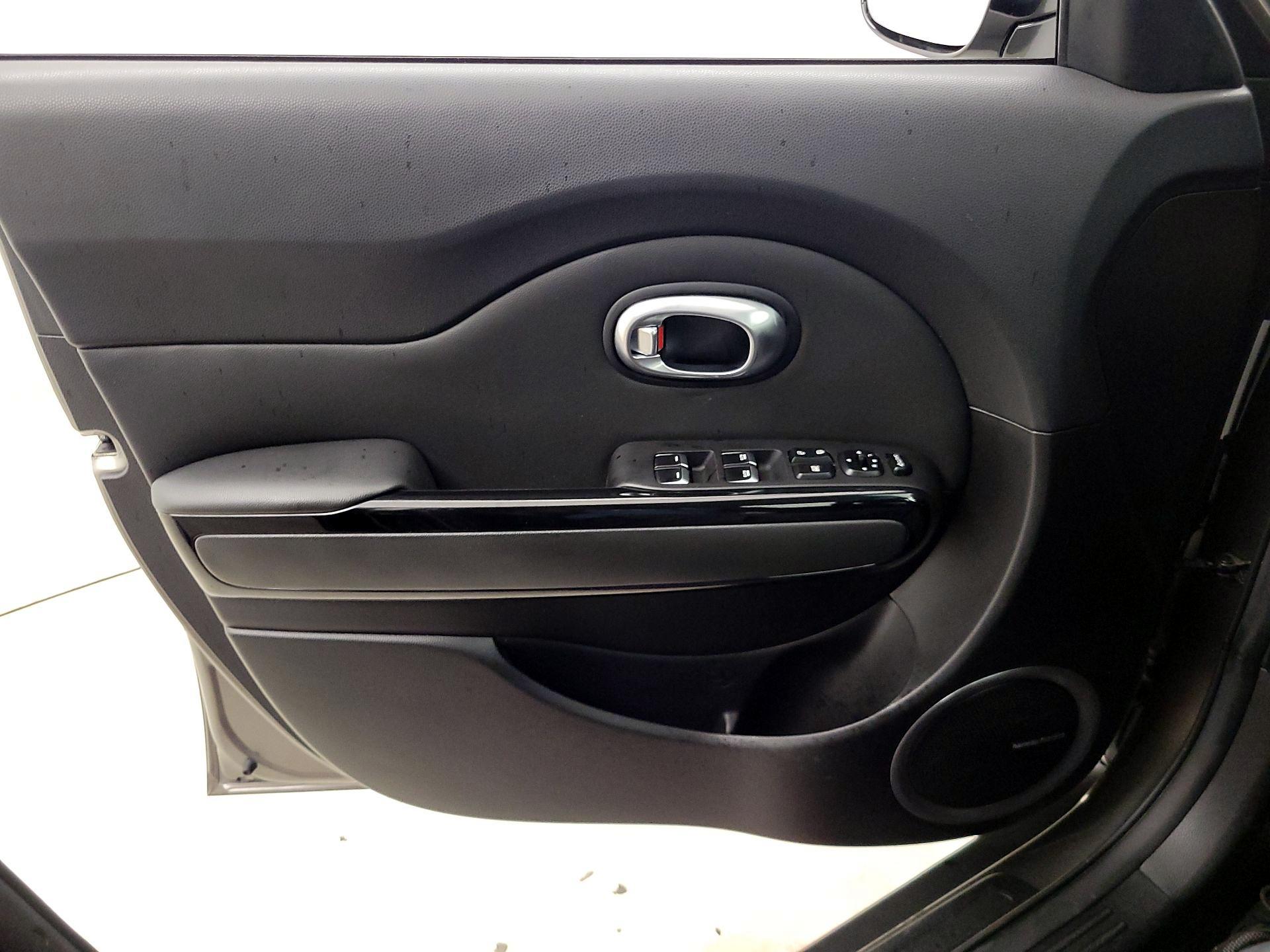 Thumbnail: 2019 Kia Soul - 12
