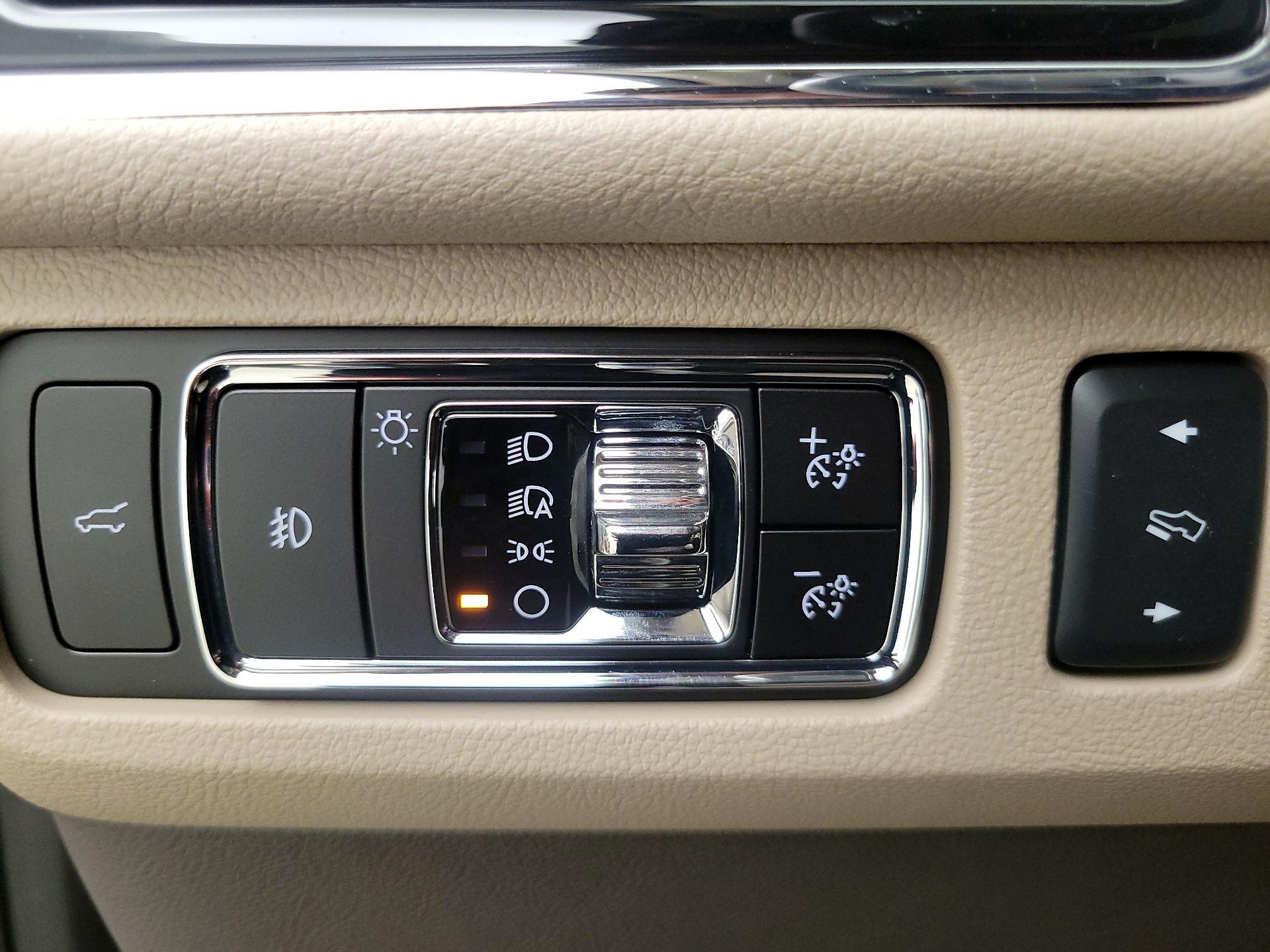 Thumbnail: 2023 Lincoln Navigator - 13