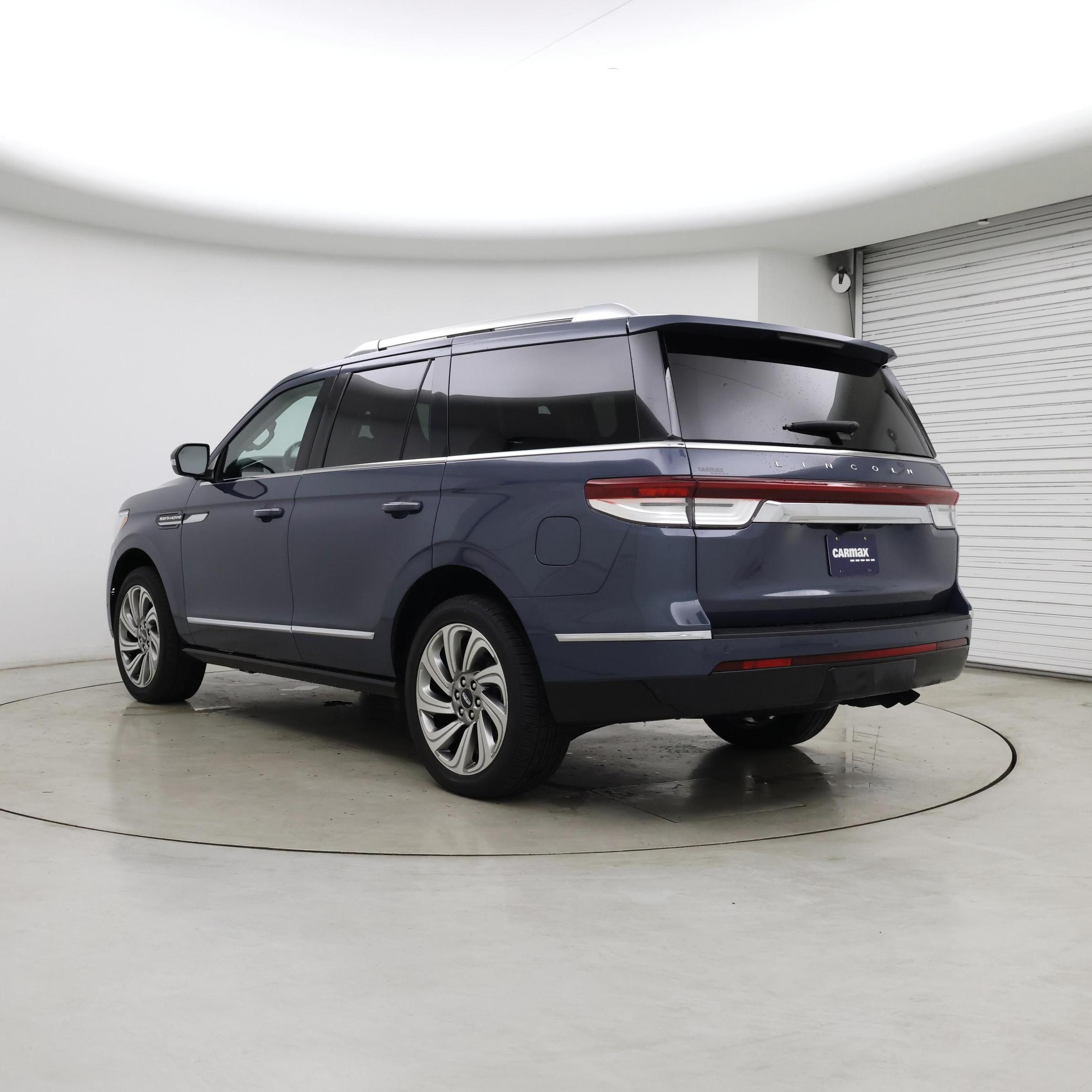 Thumbnail: 2023 Lincoln Navigator - 2