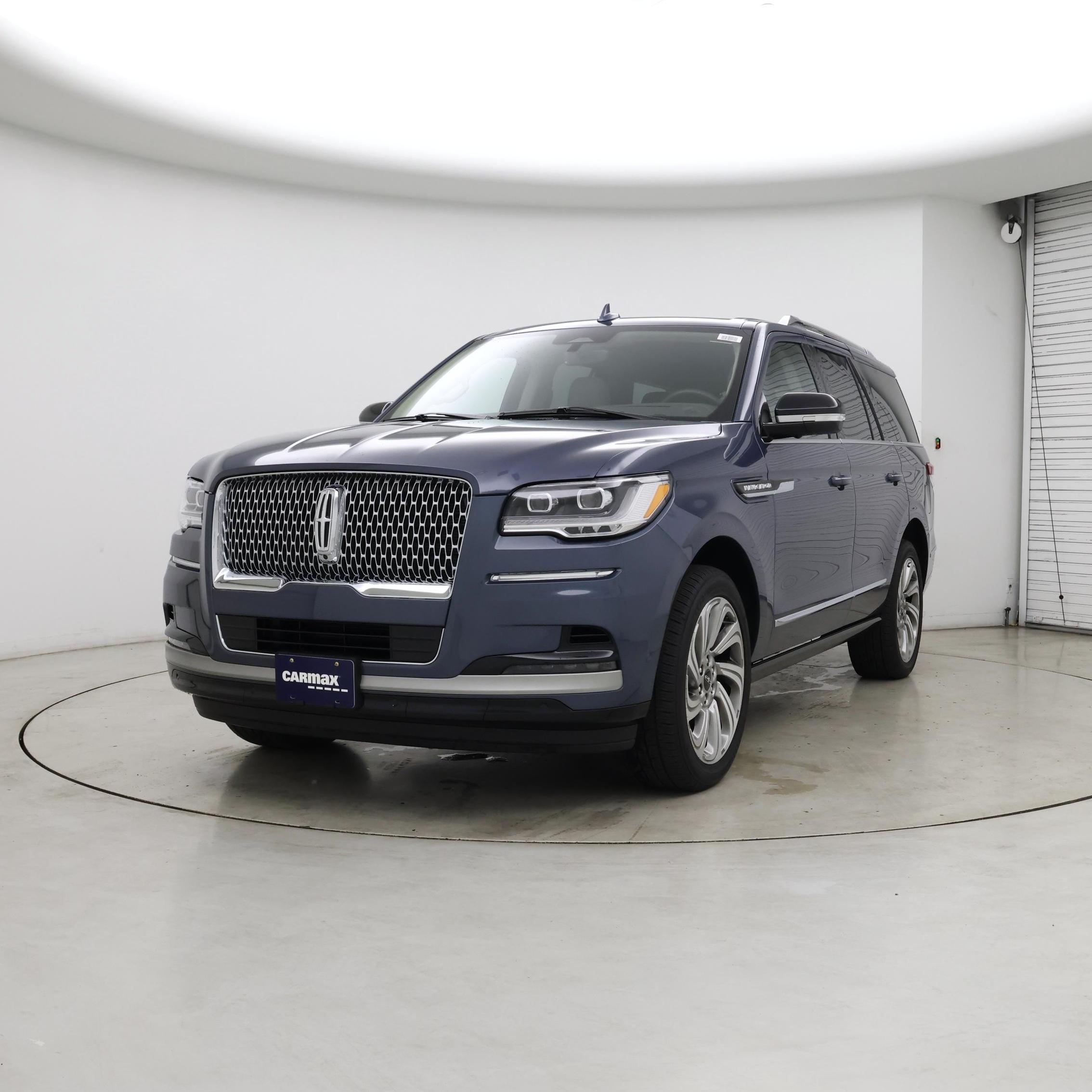 Thumbnail: 2023 Lincoln Navigator - 4