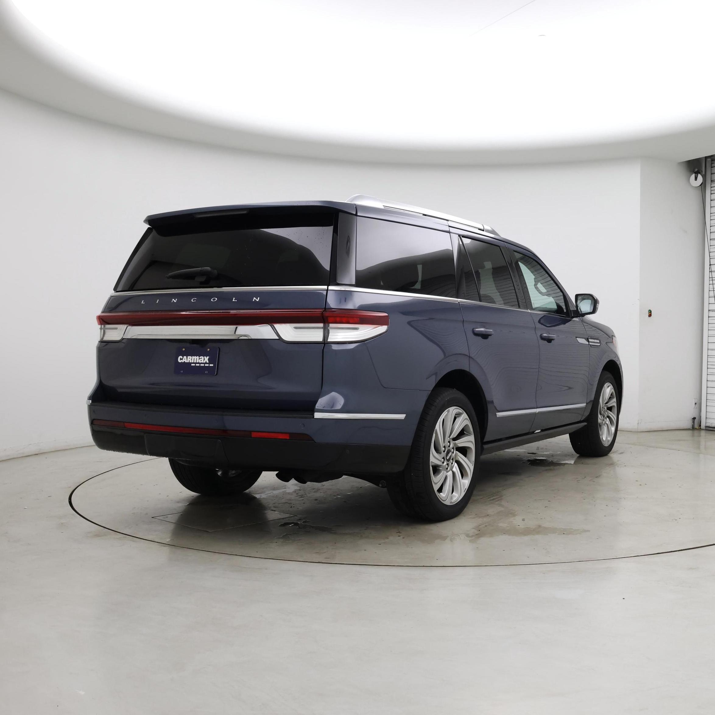 Thumbnail: 2023 Lincoln Navigator - 8