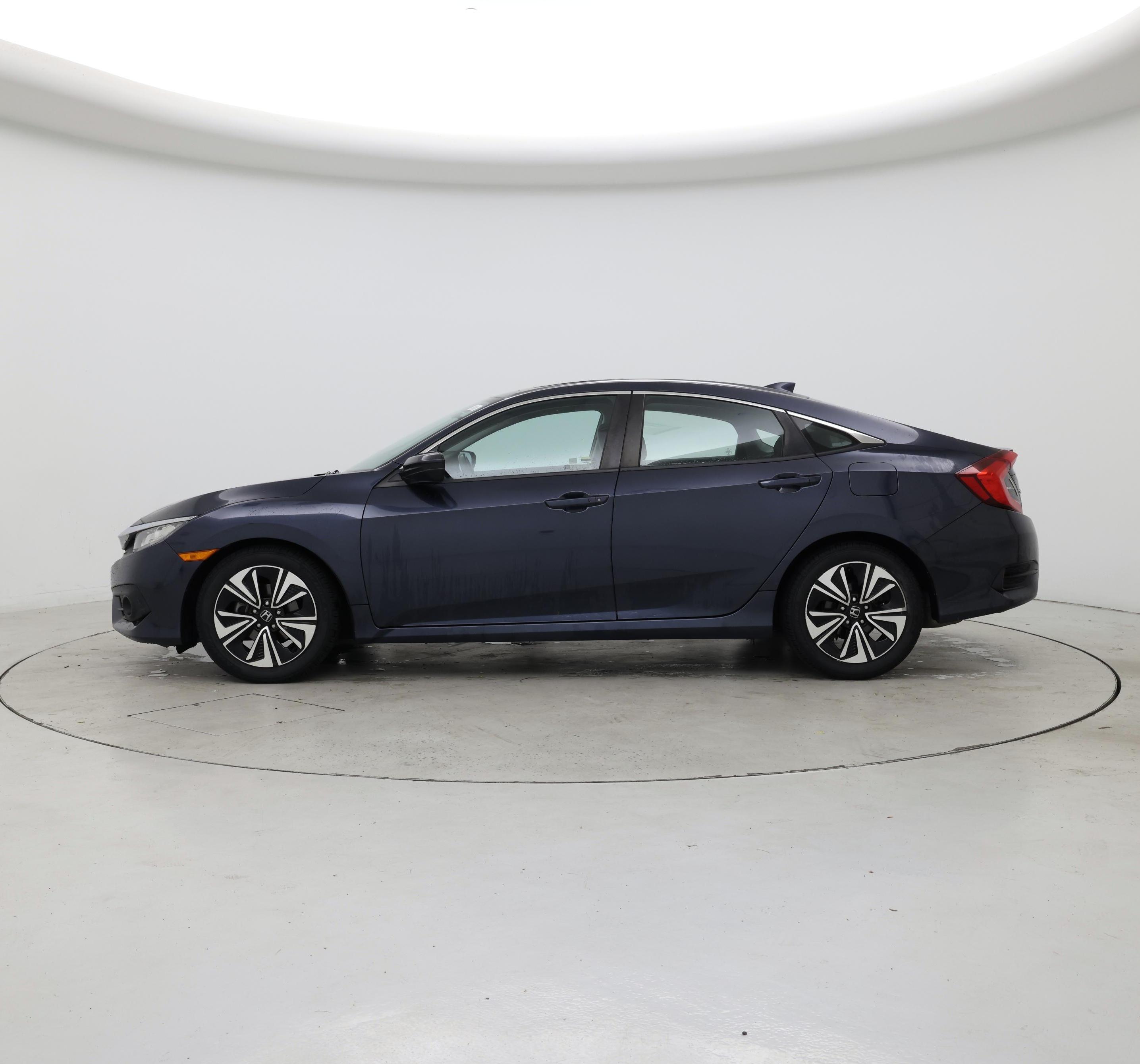 Thumbnail: 2016 Honda Civic - 3