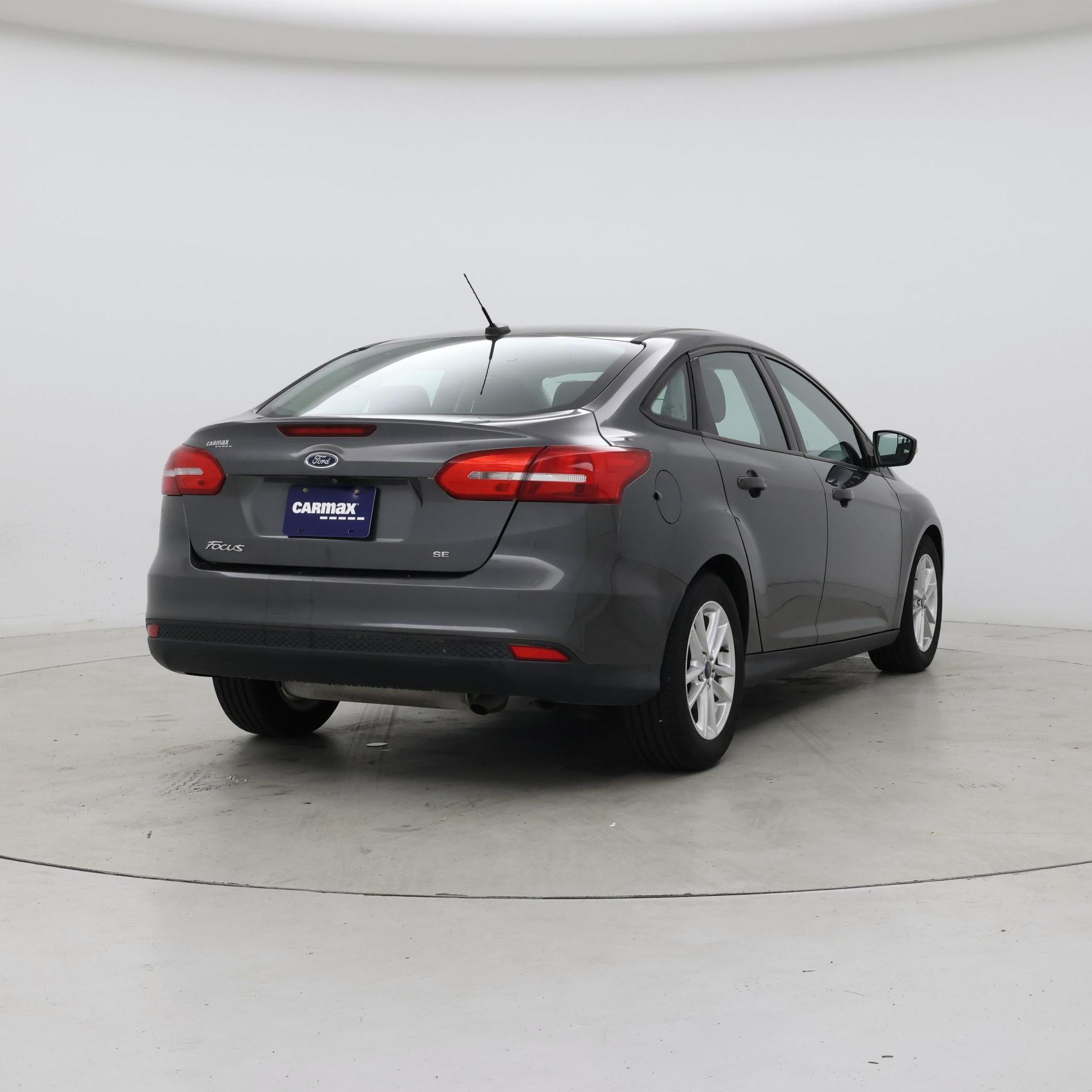Thumbnail: 2017 Ford Focus - 8