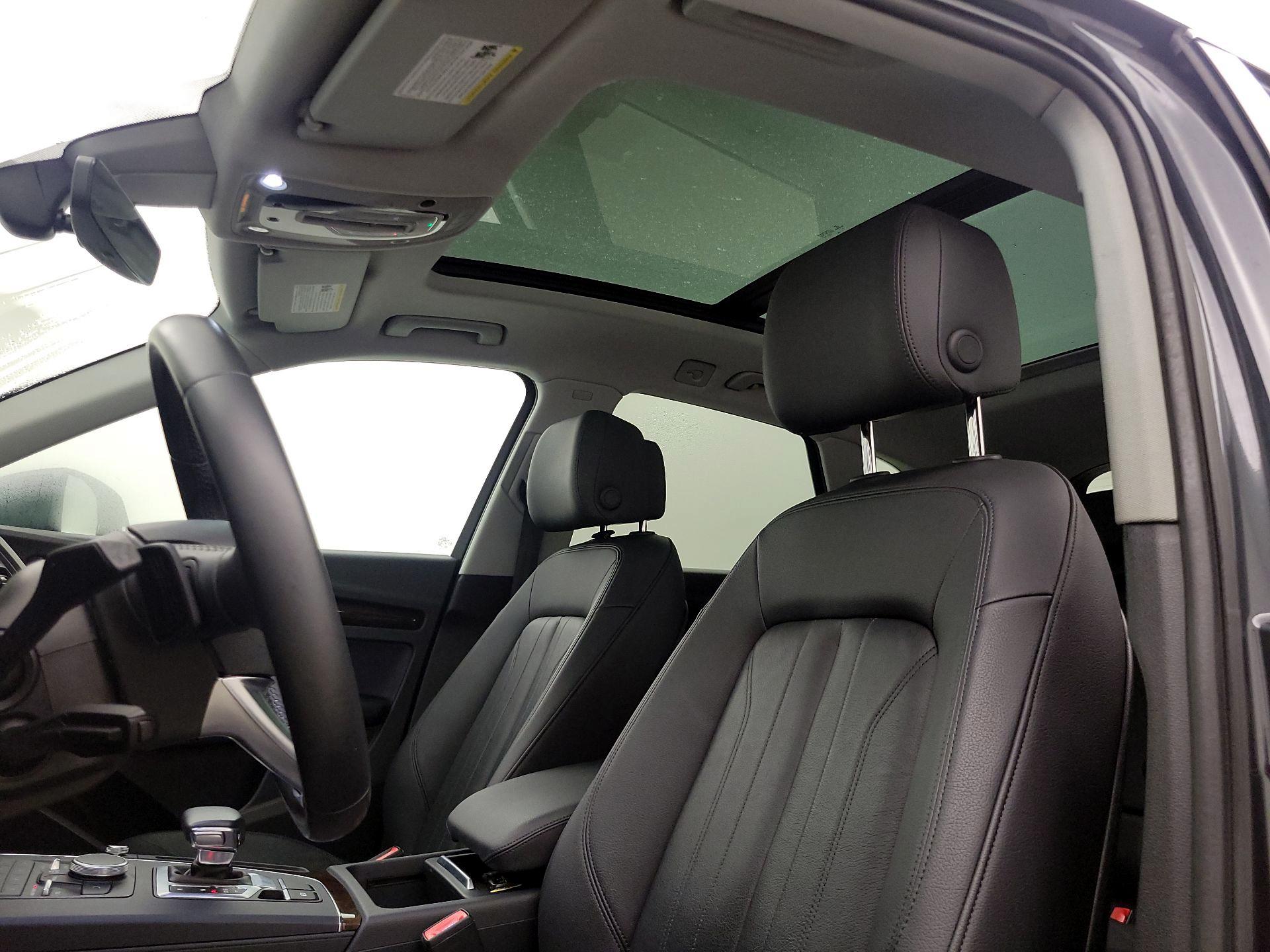 Thumbnail: 2019 Audi Q5 - 19