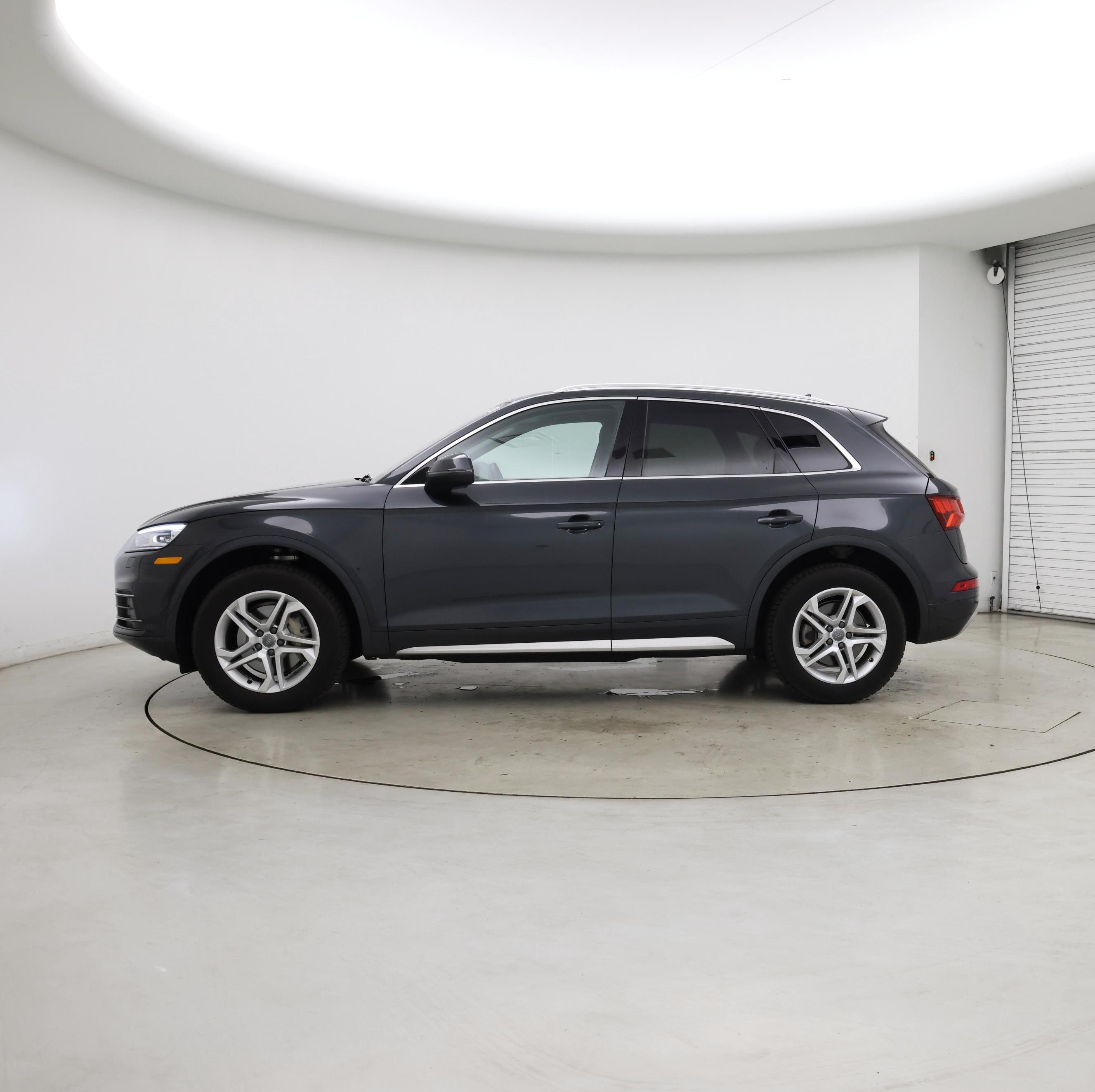 Thumbnail: 2019 Audi Q5 - 3