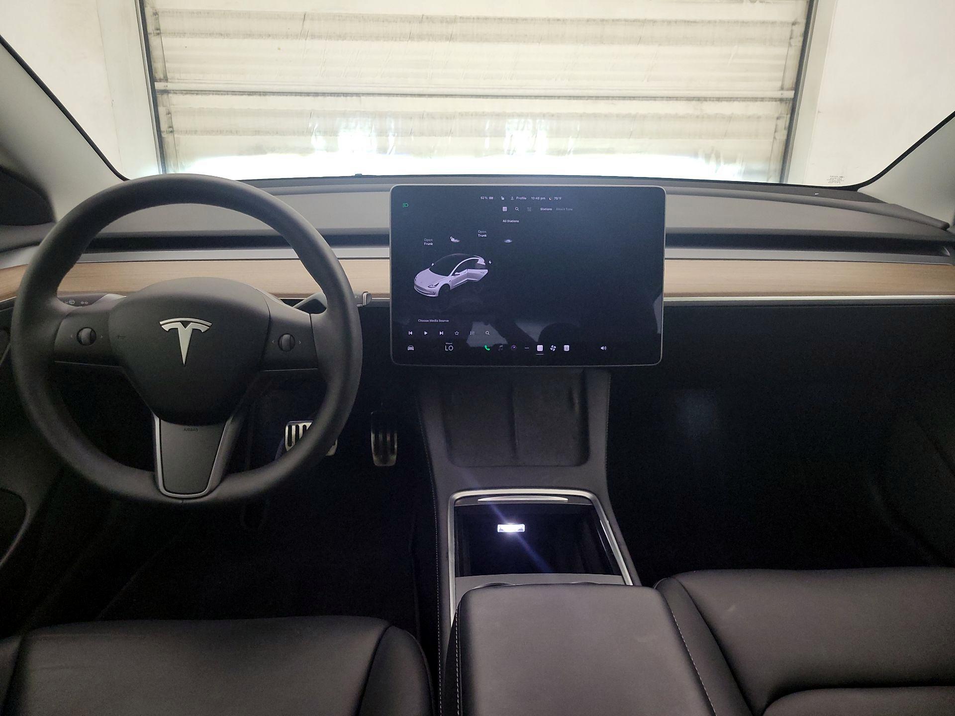 Thumbnail: 2022 Tesla Model 3 - 9