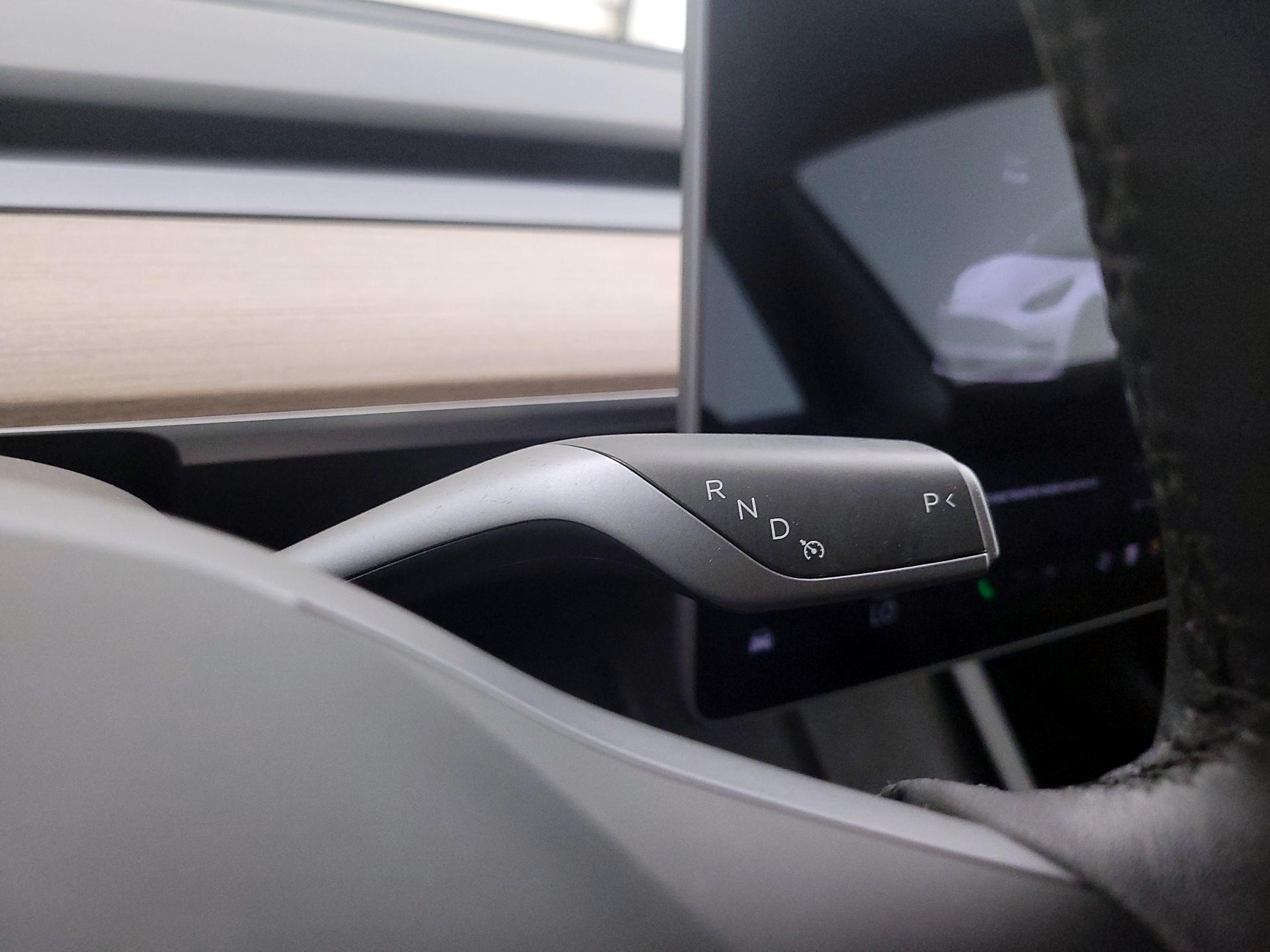 Thumbnail: 2022 Tesla Model 3 - 17