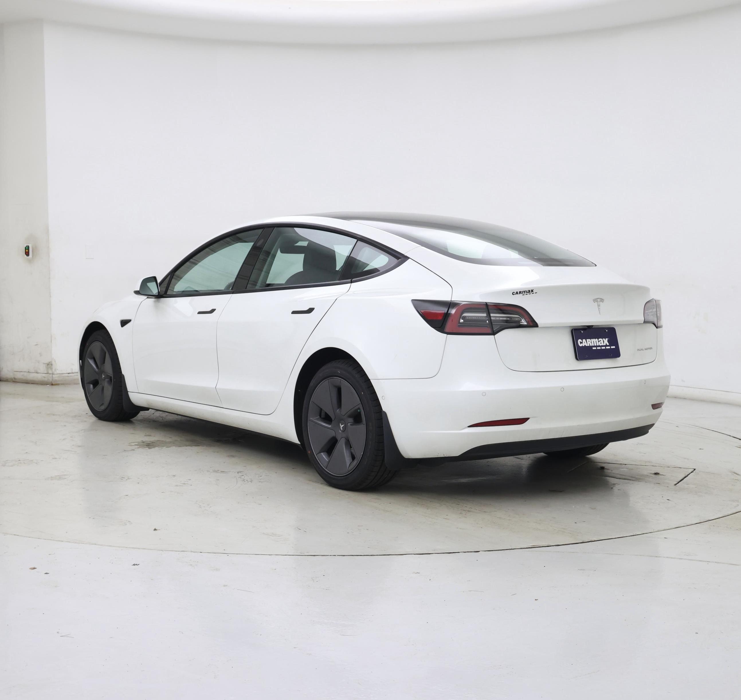 Thumbnail: 2022 Tesla Model 3 - 2